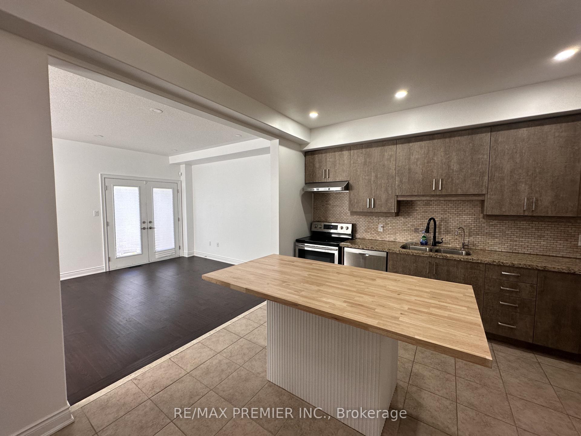 Photo 4 of 201 Alva Street, Barrie, Ardagh — HOMEH