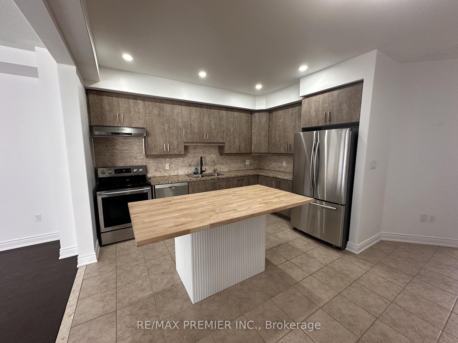 Photo 5 of 201 Alva Street, Barrie, Ardagh — HOMEH