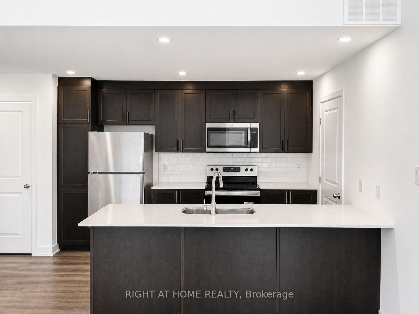 Photo 5 of Unit L, 300 Tulum Crescent, Ottawa, Kanata - Emerald Meadows/Trailwest — HOMEH