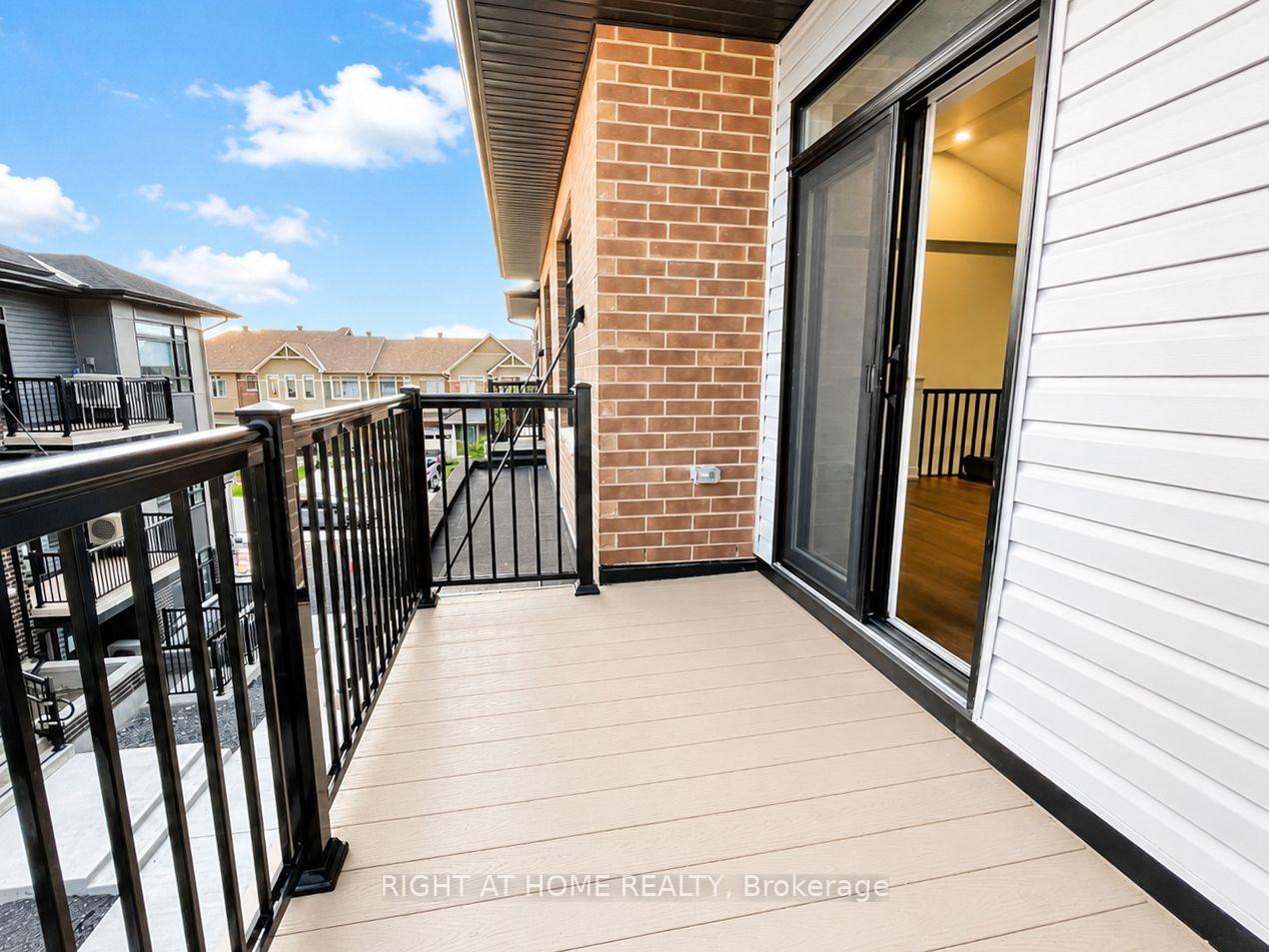 Photo 10 of Unit L, 300 Tulum Crescent, Ottawa, Kanata - Emerald Meadows/Trailwest — HOMEH