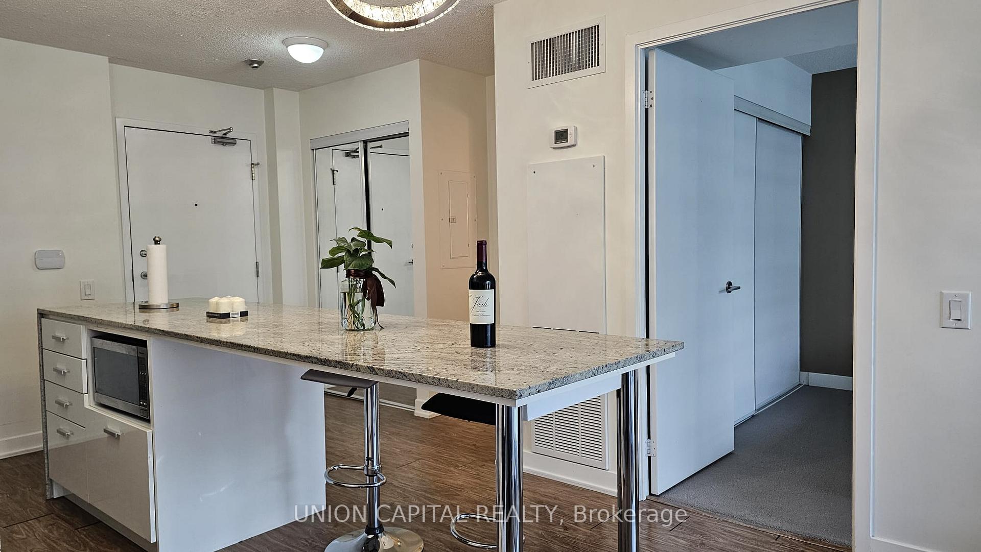Photo 10 of Unit 1011, 19 Singer Court, North York, Bayview Village — HOMEH