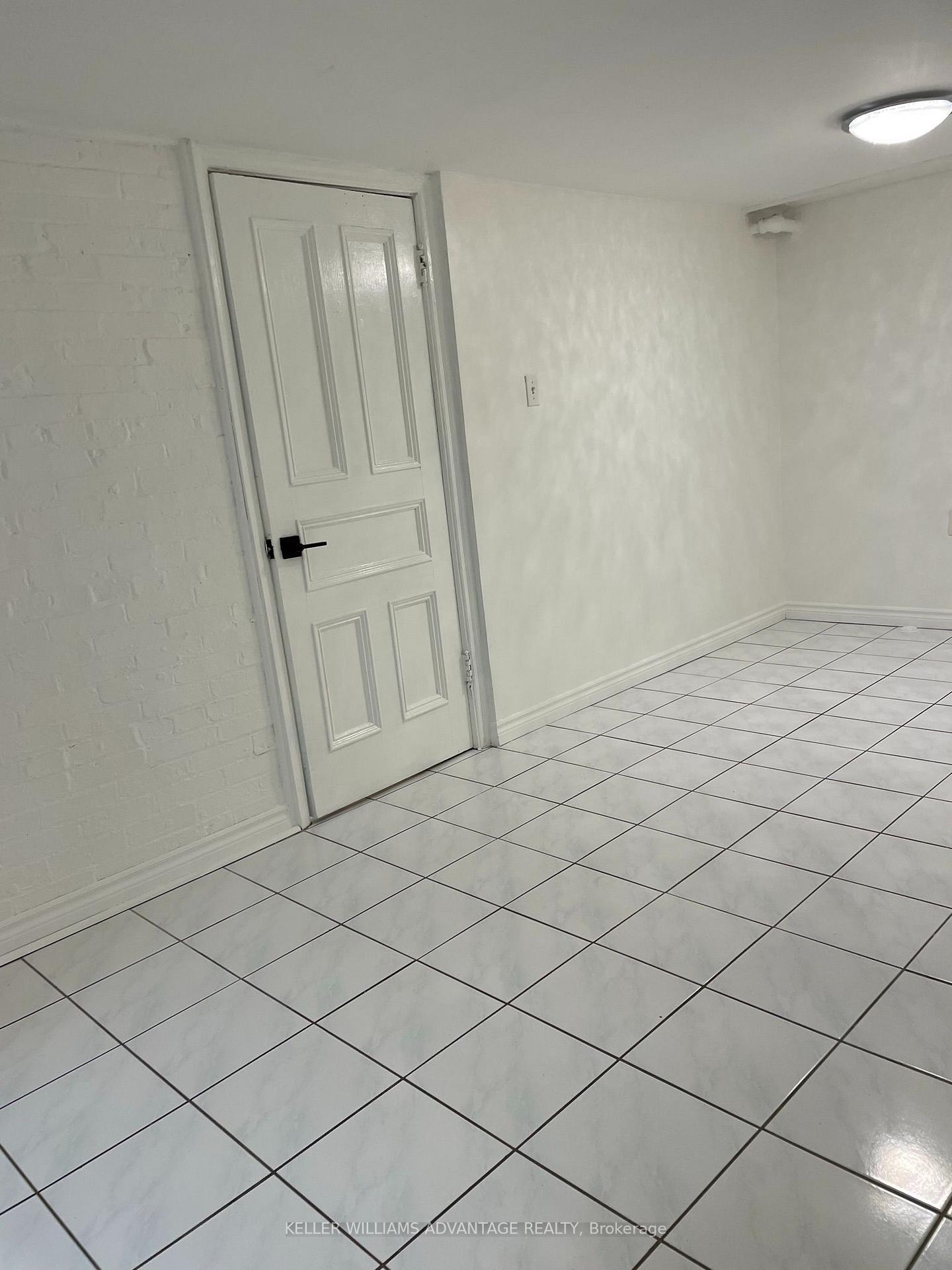 Photo 7 of Unit Basement, 347 Walmer Road, Toronto, Casa Loma — HOMEH