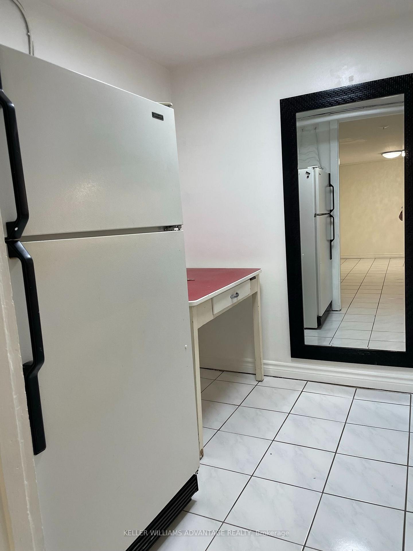 Photo 8 of Unit Basement, 347 Walmer Road, Toronto, Casa Loma — HOMEH