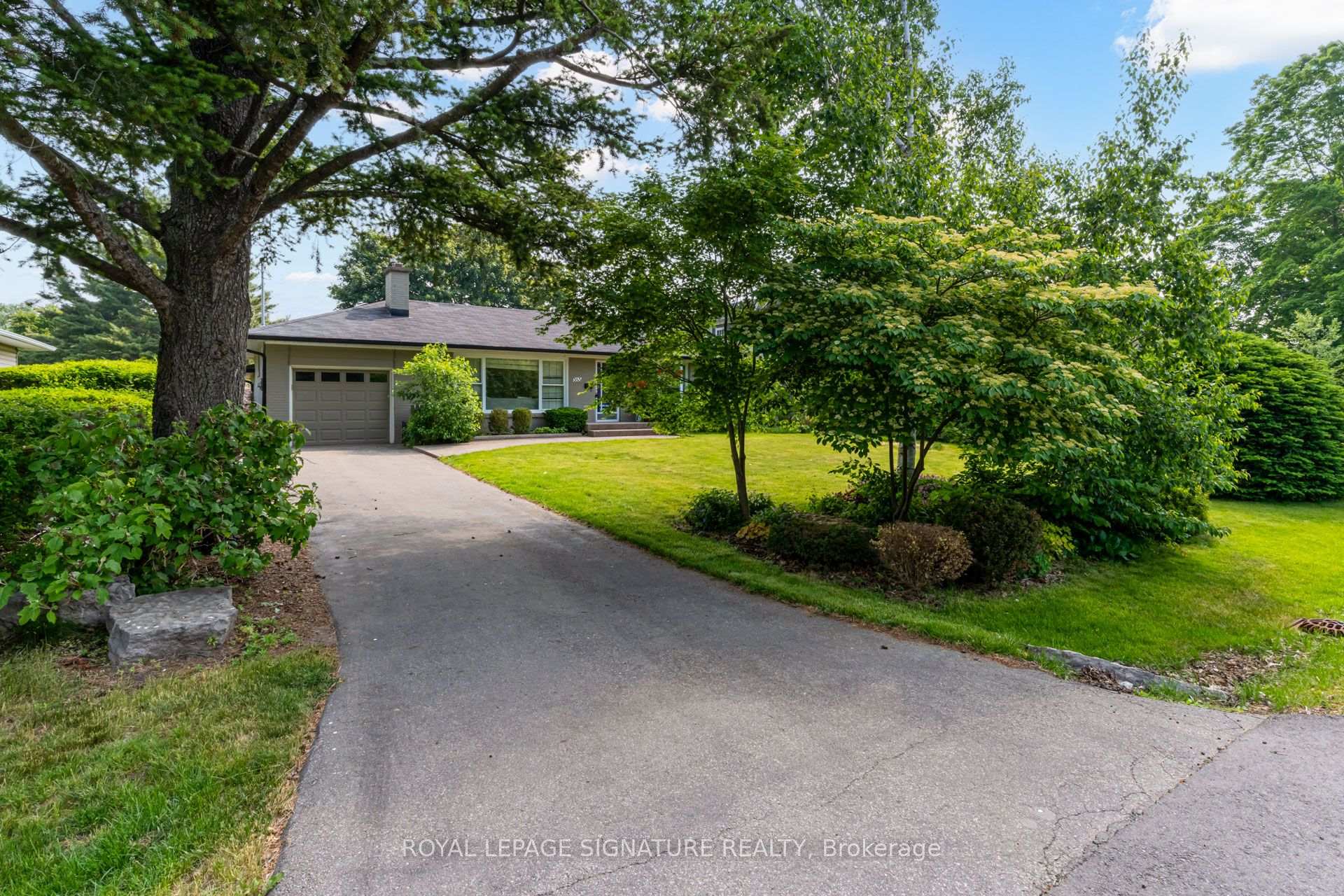 Photo 5 of 383 Maplehurst Avenue, Oakville, Bronte — HOMEH