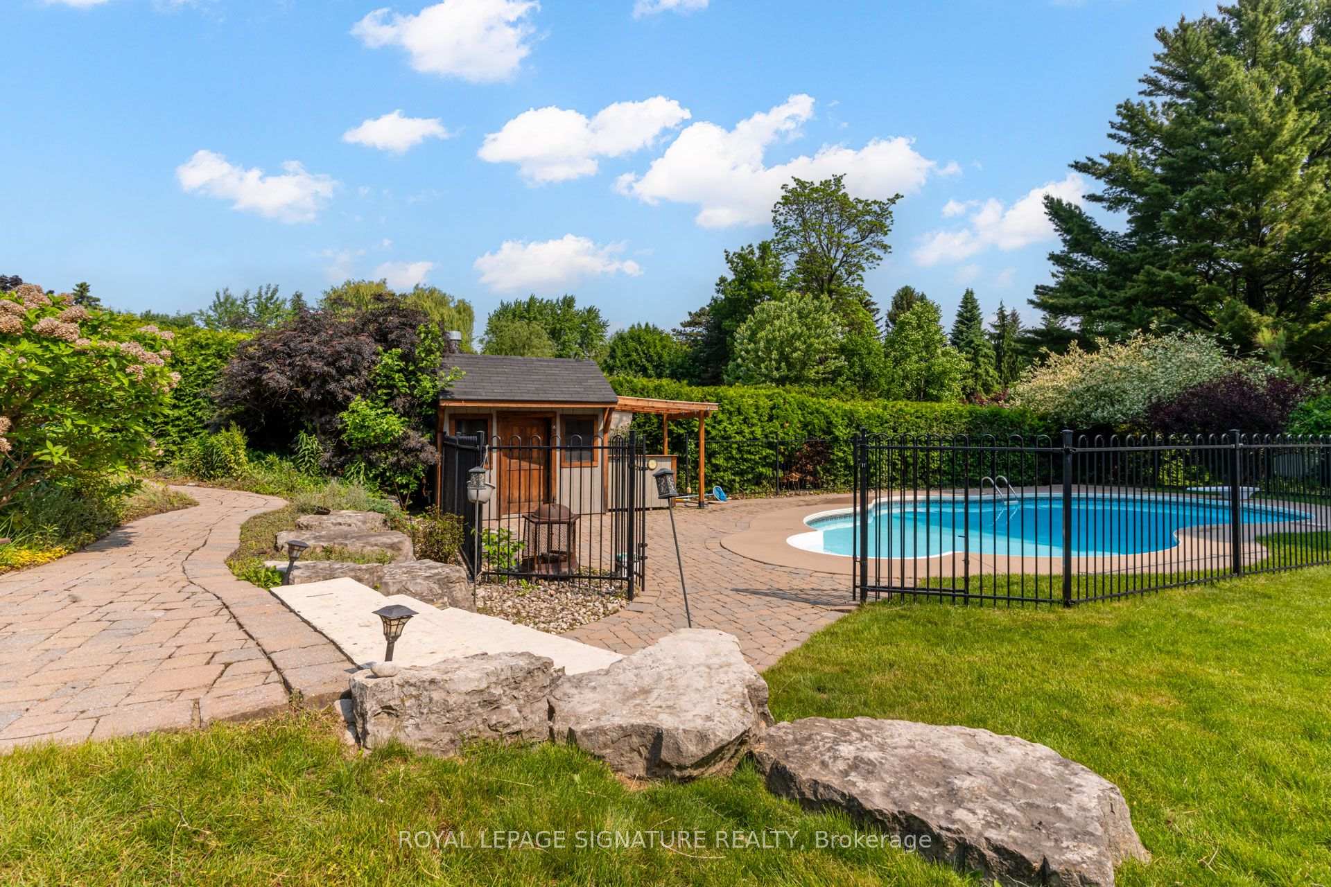 Photo 87 of 383 Maplehurst Avenue, Oakville, Bronte — HOMEH