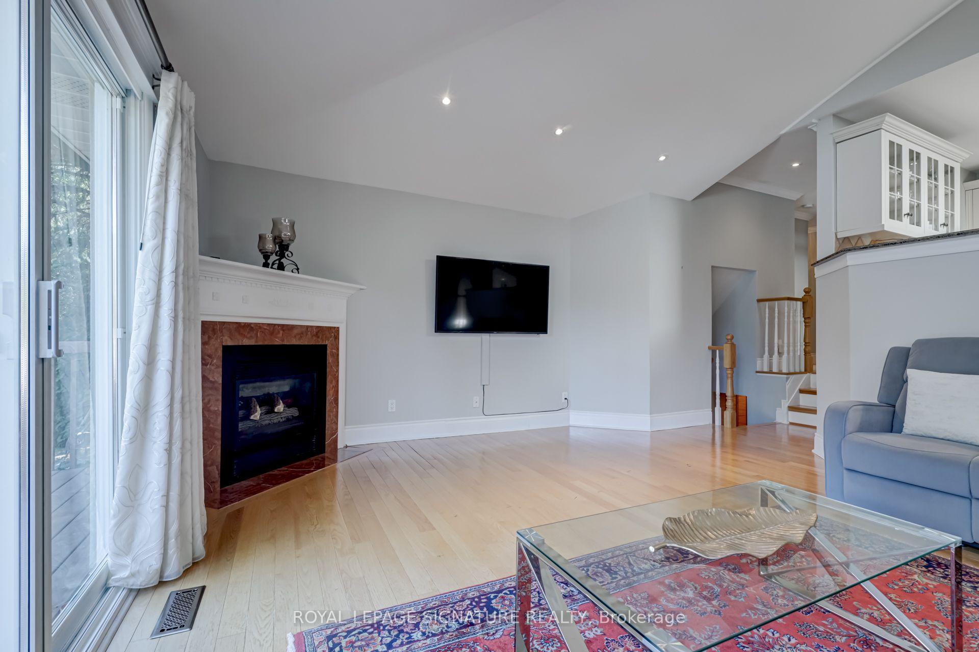 Photo 54 of 383 Maplehurst Avenue, Oakville, Bronte — HOMEH