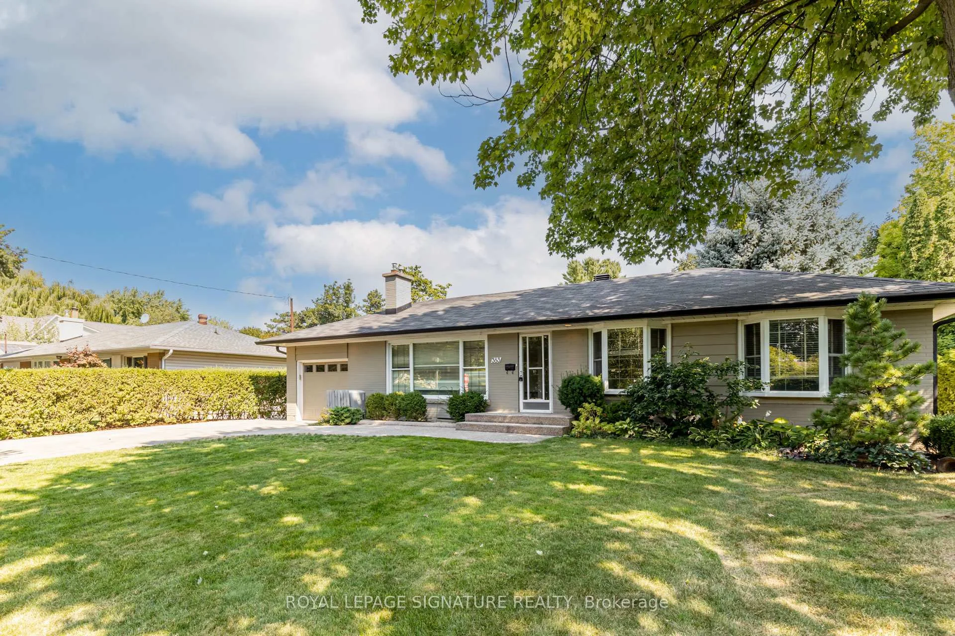 Photo 8 of 383 Maplehurst Avenue, Oakville, Bronte — HOMEH