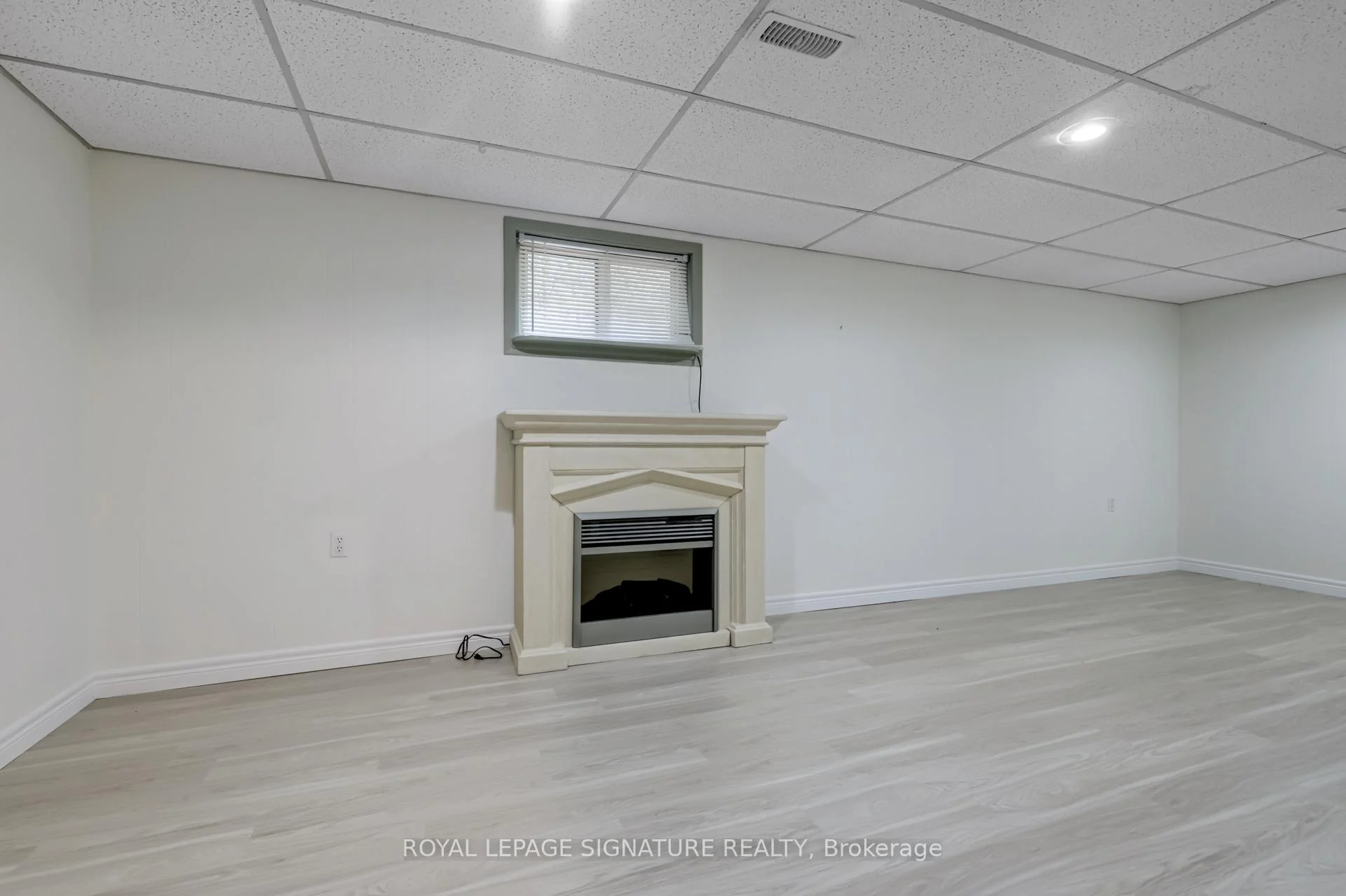 Photo 65 of 383 Maplehurst Avenue, Oakville, Bronte — HOMEH
