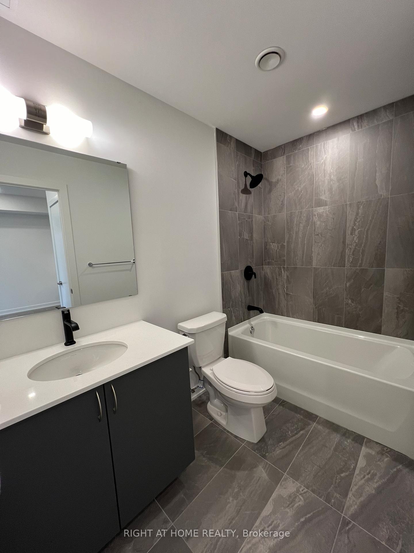 Photo 7 of Unit 1211, 56 Lakeside Terrace, Barrie, Little Lake — HOMEH