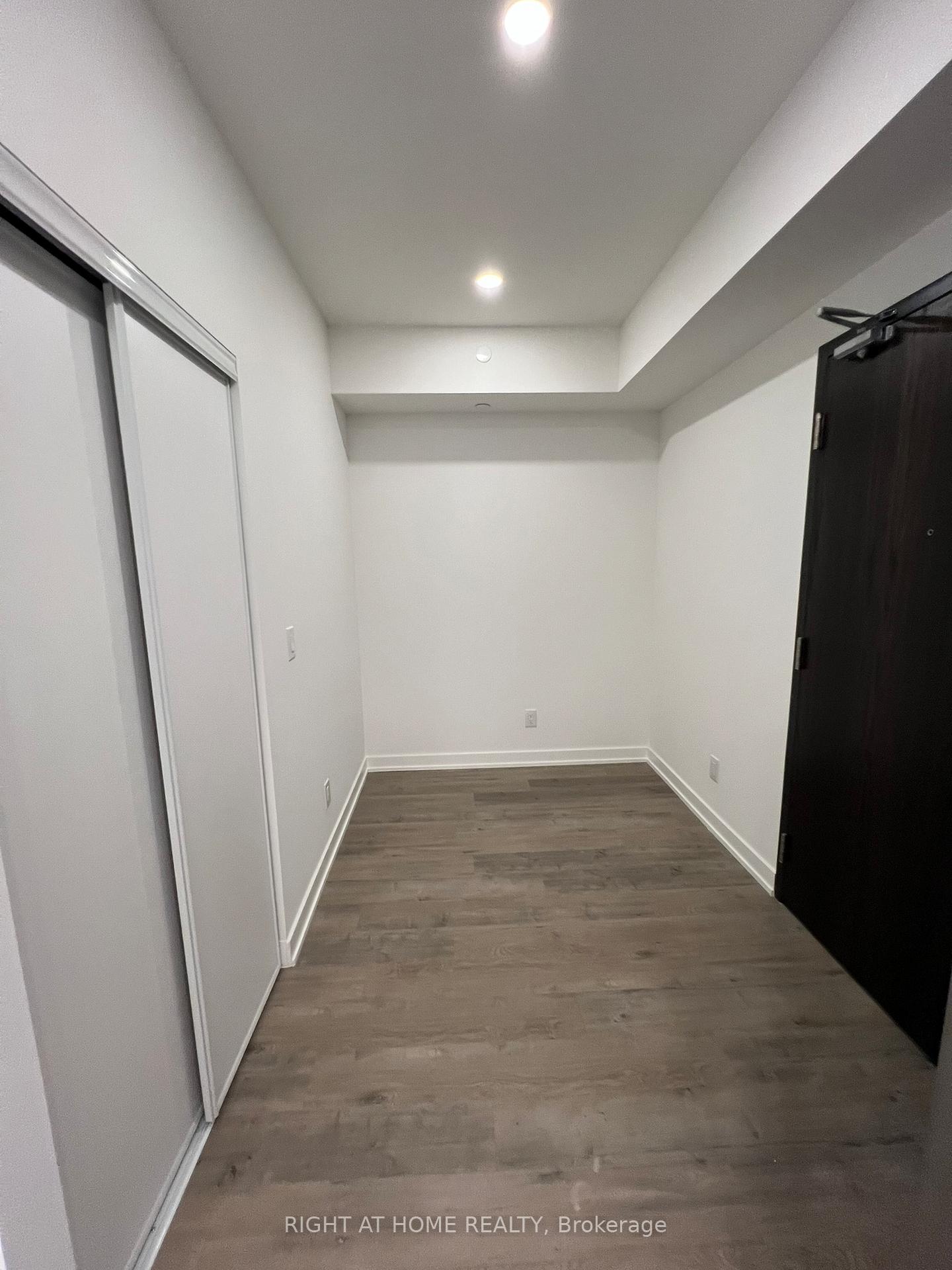 Photo 11 of Unit 1211, 56 Lakeside Terrace, Barrie, Little Lake — HOMEH