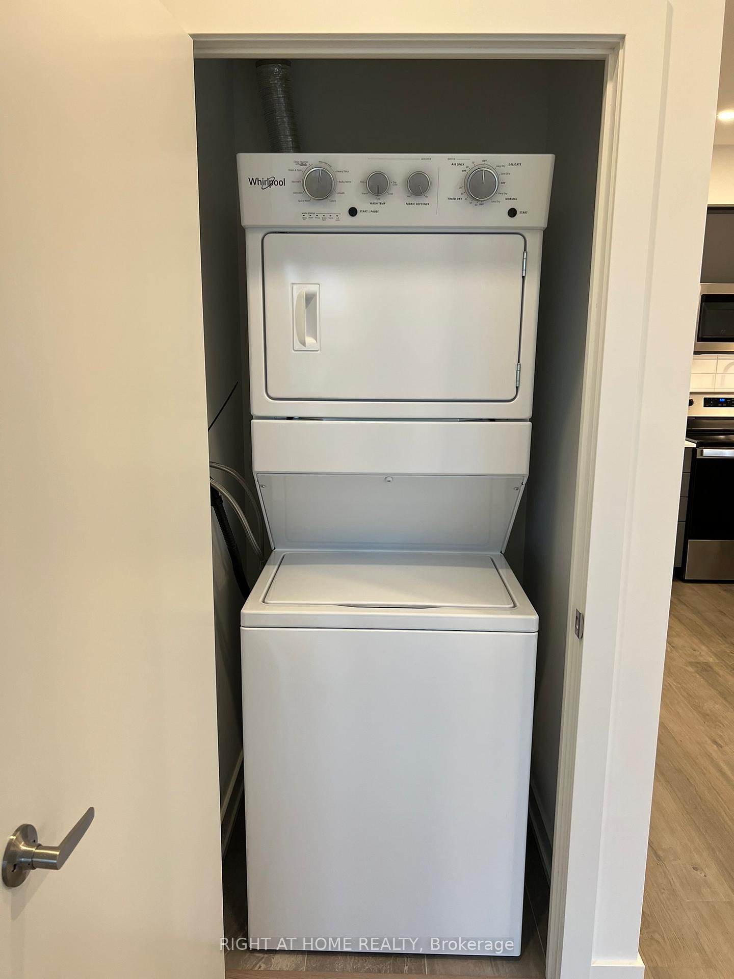 Photo 12 of Unit 1211, 56 Lakeside Terrace, Barrie, Little Lake — HOMEH