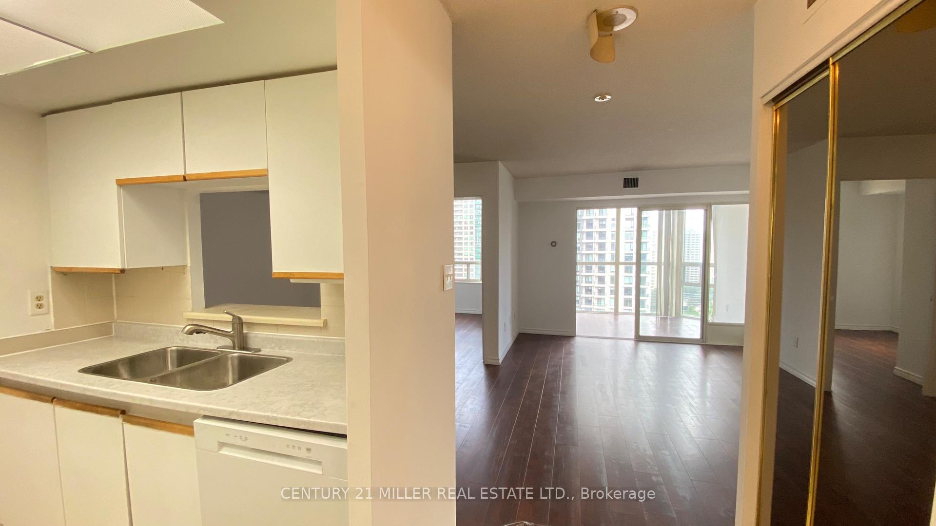Photo 3 of Unit 1702, 285 Enfield Place, Mississauga, City Centre — HOMEH