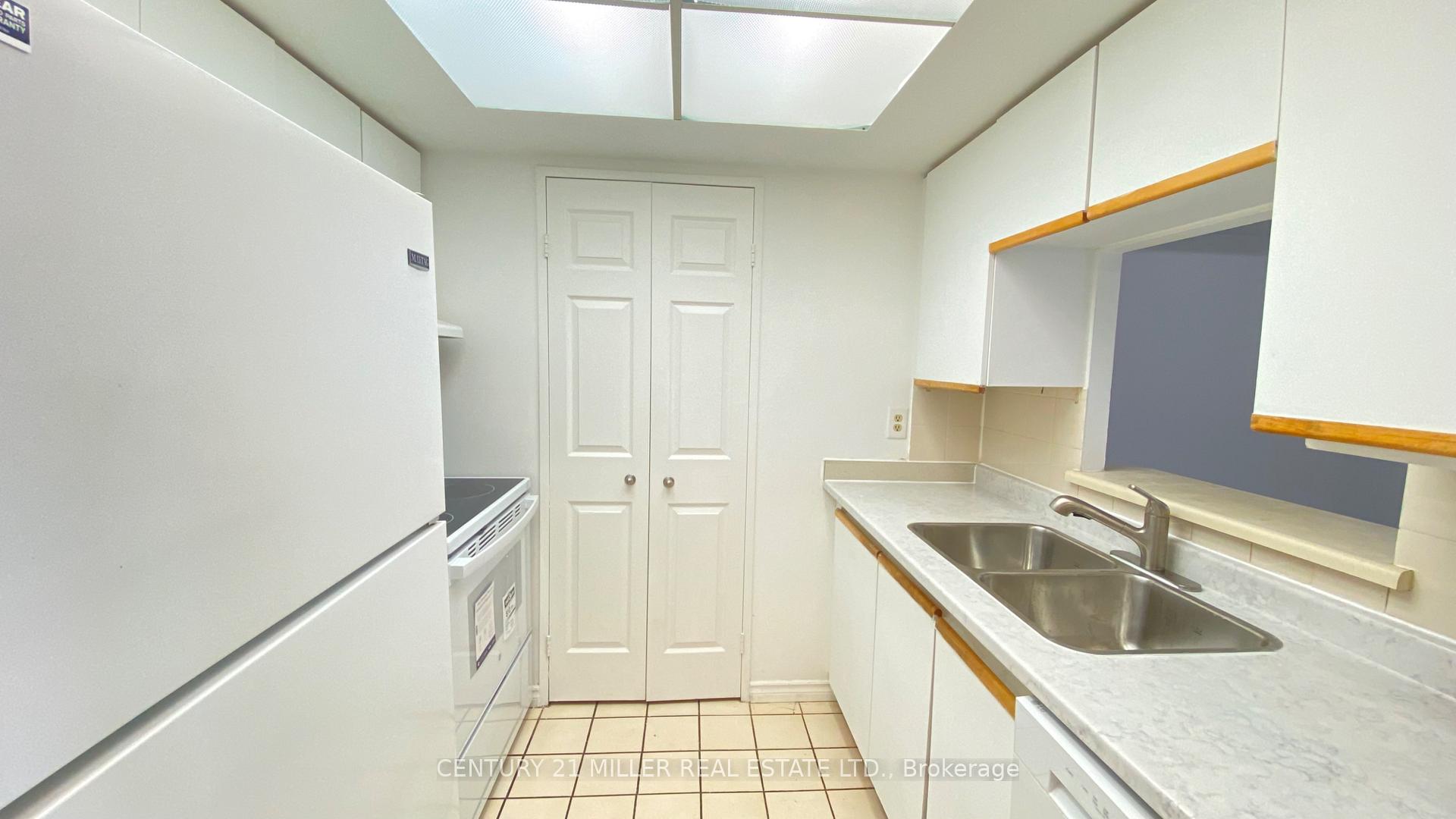 Photo 6 of Unit 1702, 285 Enfield Place, Mississauga, City Centre — HOMEH