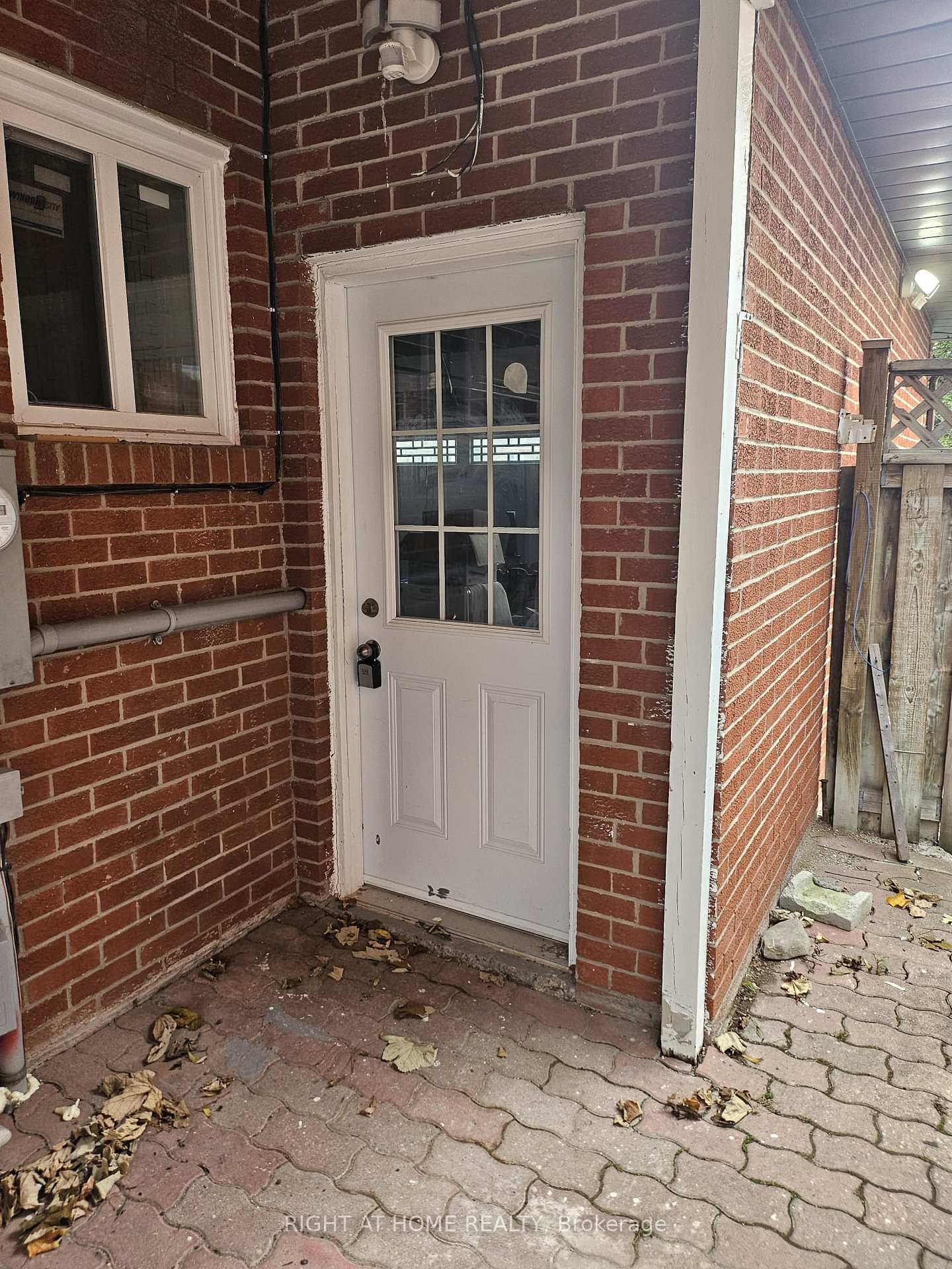 Photo 4 of Unit Bsmt, 730 Sheppard Avenue, Pickering, Woodlands — HOMEH