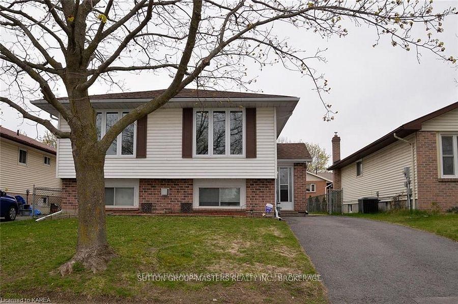 Photo 3 of 27 Dauphin Avenue, Kingston, Rideau — HOMEH