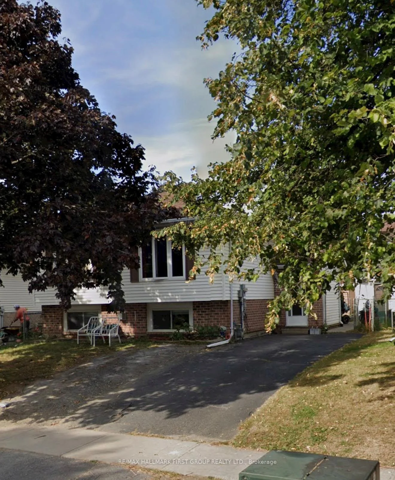 Photo 1 of 27 Dauphin Avenue, Kingston, Rideau — HOMEH