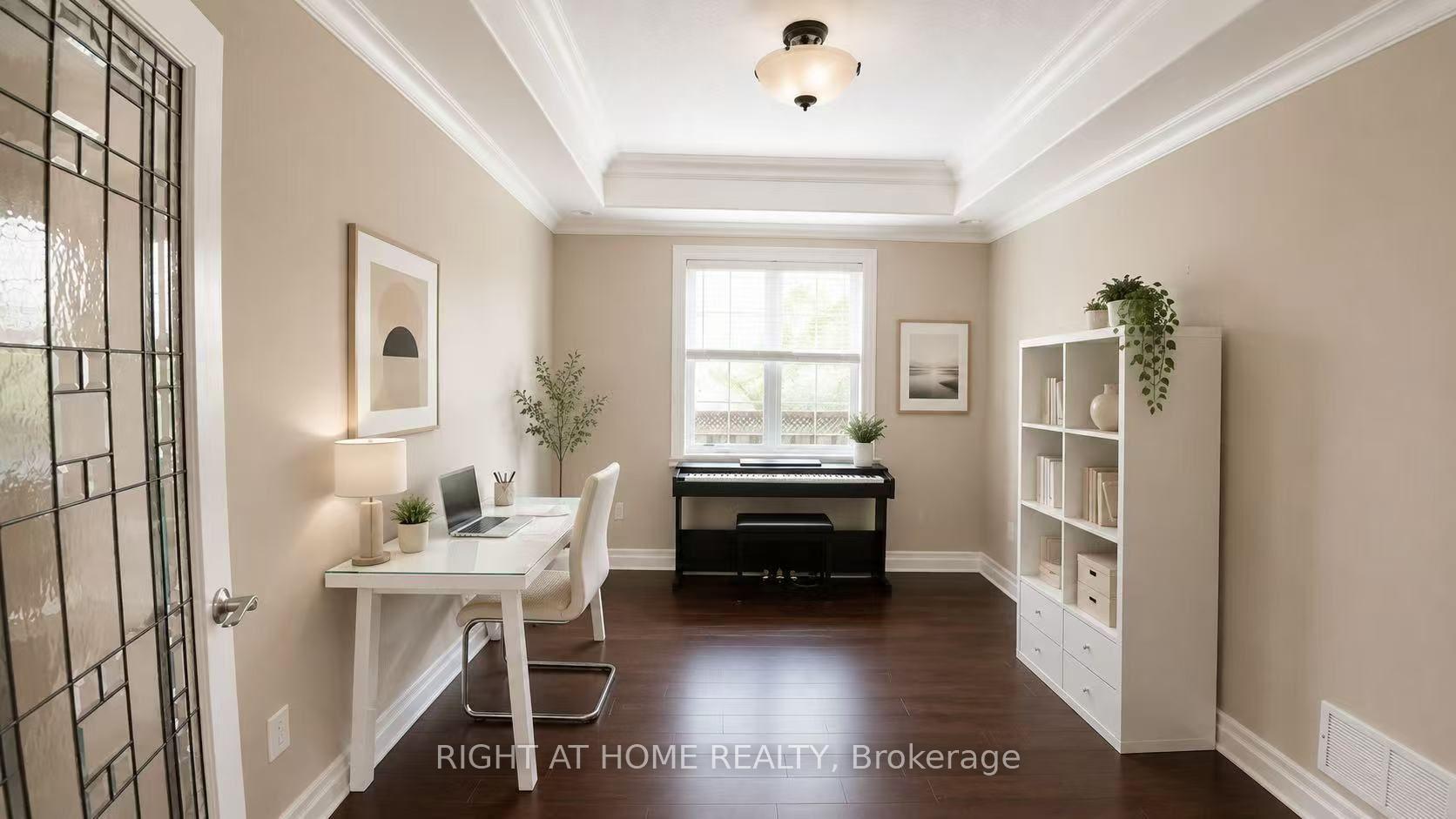 Photo 3 of 882 Kettleridge Street, London, North M — HOMEH