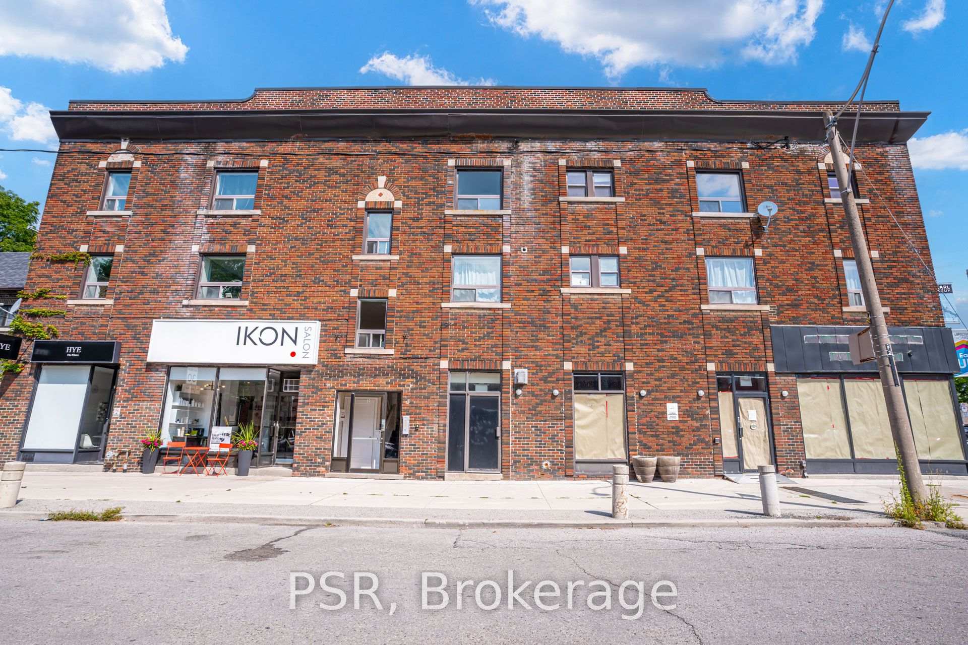 Photo 22 of Unit 4, 2 Craighurst Avenue, Toronto, Lawrence Park North — HOMEH
