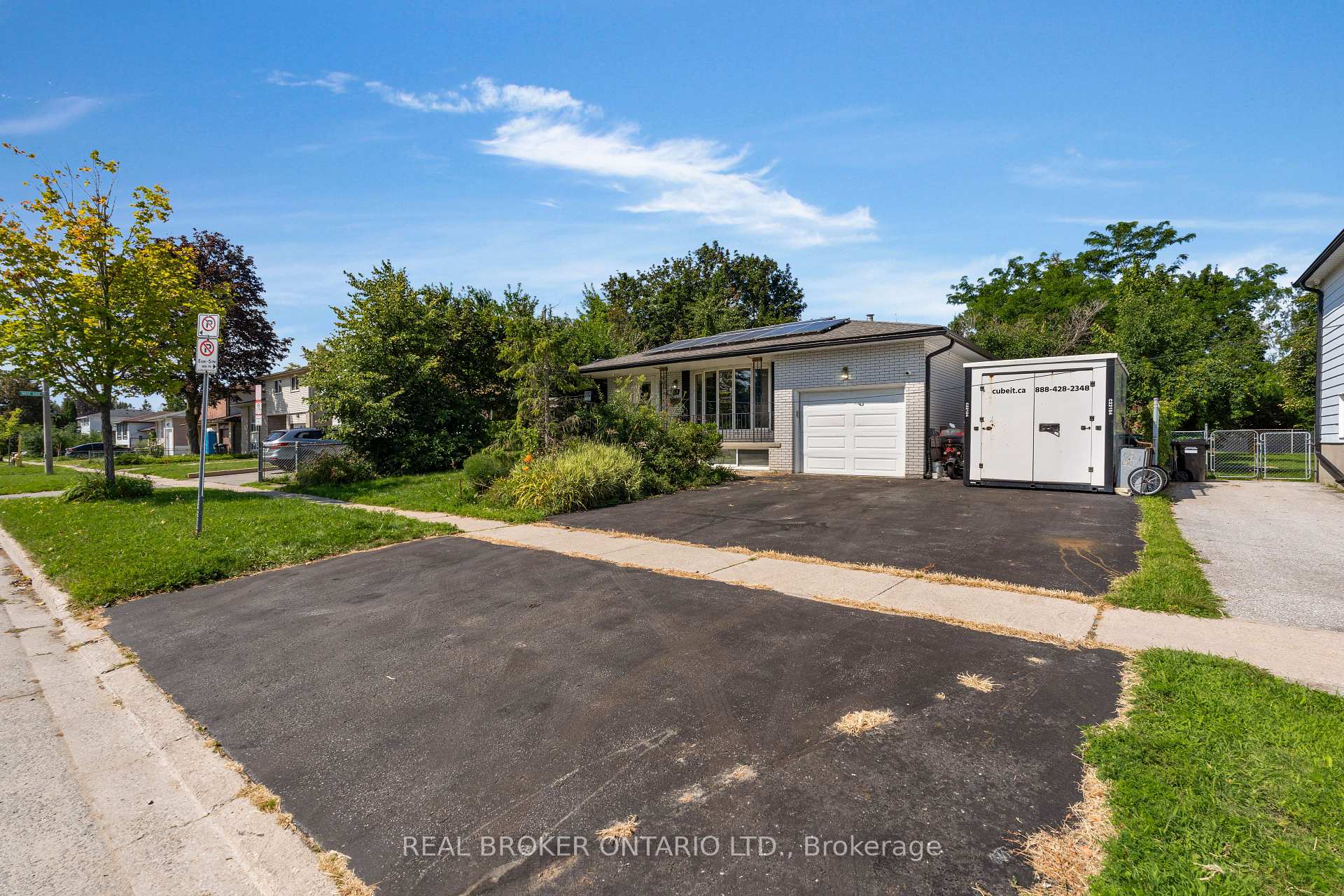 Photo 1 of 61 Bernick Drive, Barrie, Grove East — HOMEH
