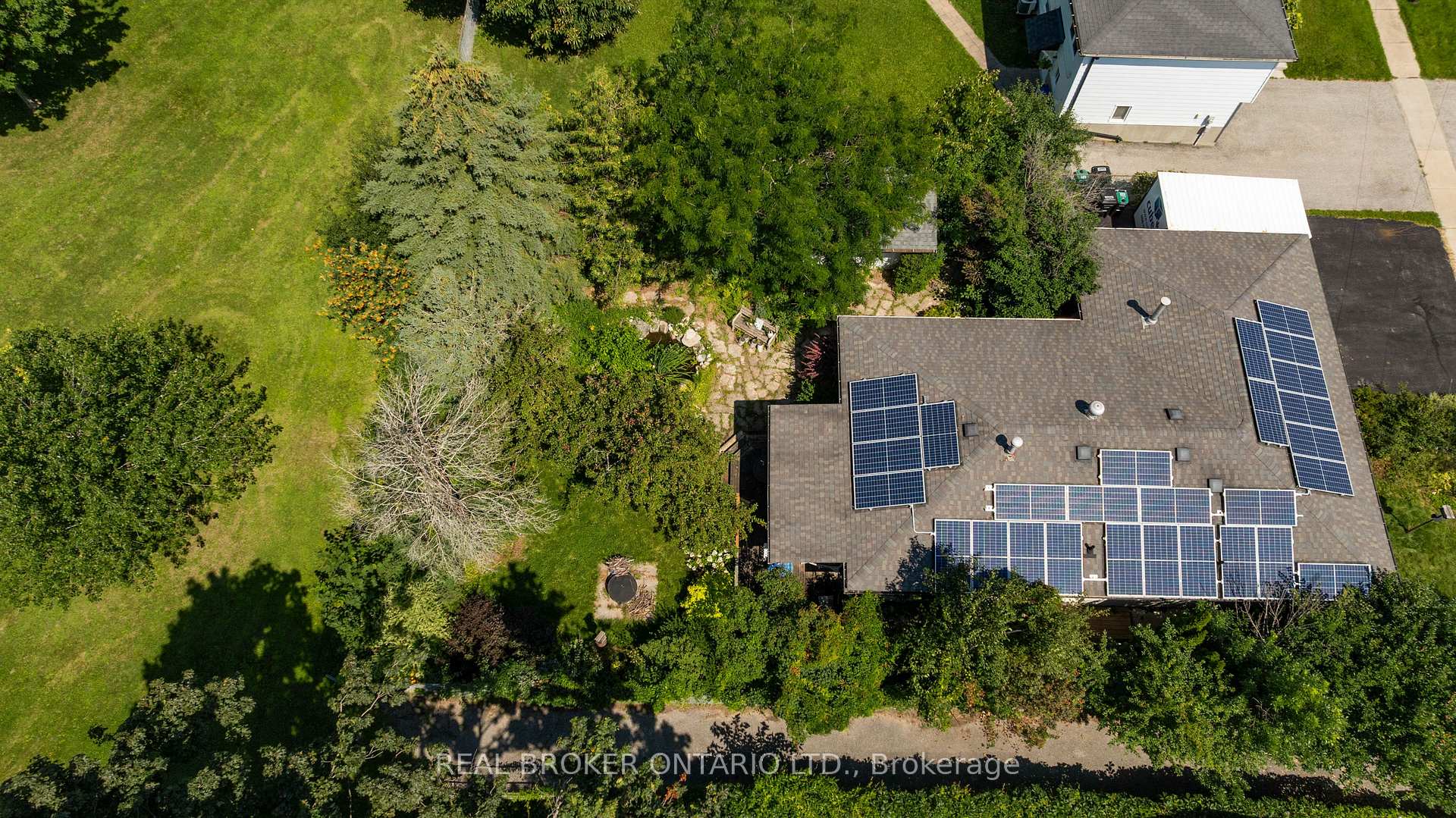Photo 3 of 61 Bernick Drive, Barrie, Grove East — HOMEH