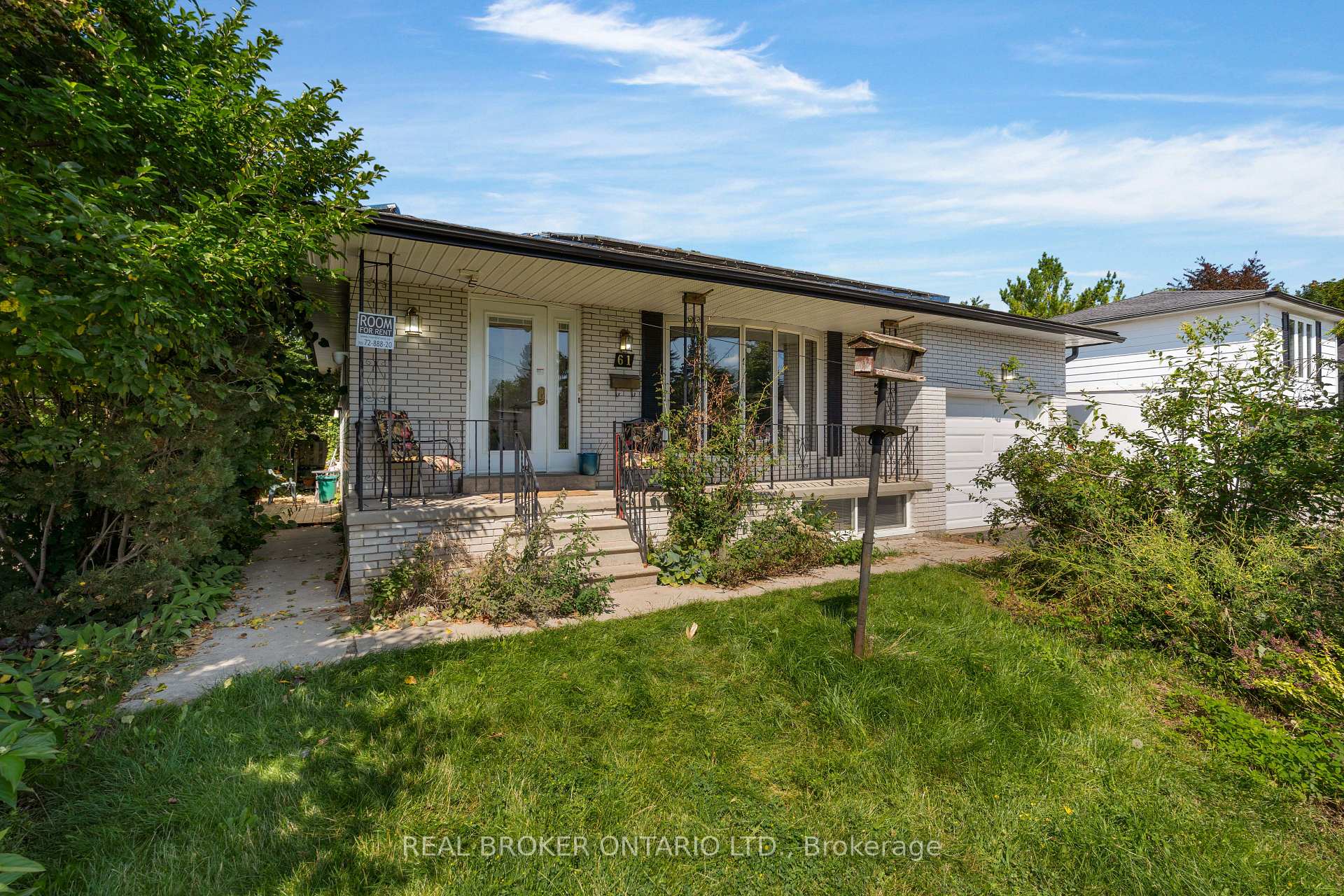 Photo 4 of 61 Bernick Drive, Barrie, Grove East — HOMEH