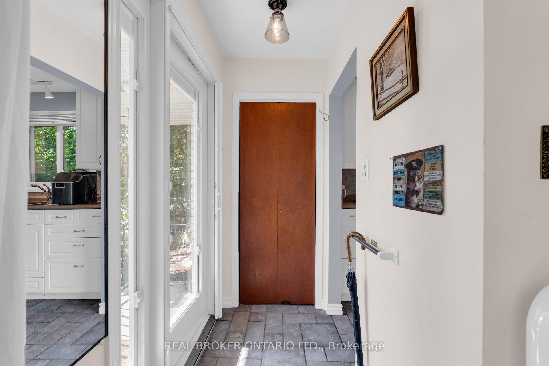 Photo 5 of 61 Bernick Drive, Barrie, Grove East — HOMEH