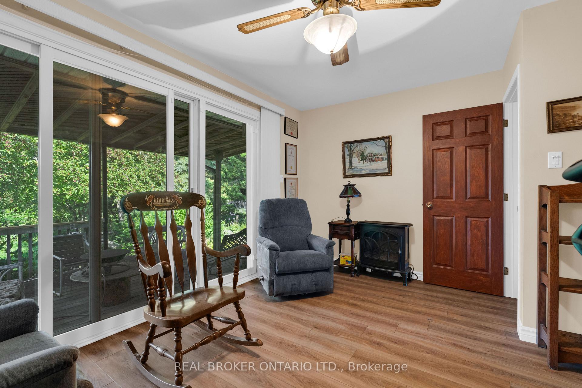 Photo 14 of 61 Bernick Drive, Barrie, Grove East — HOMEH