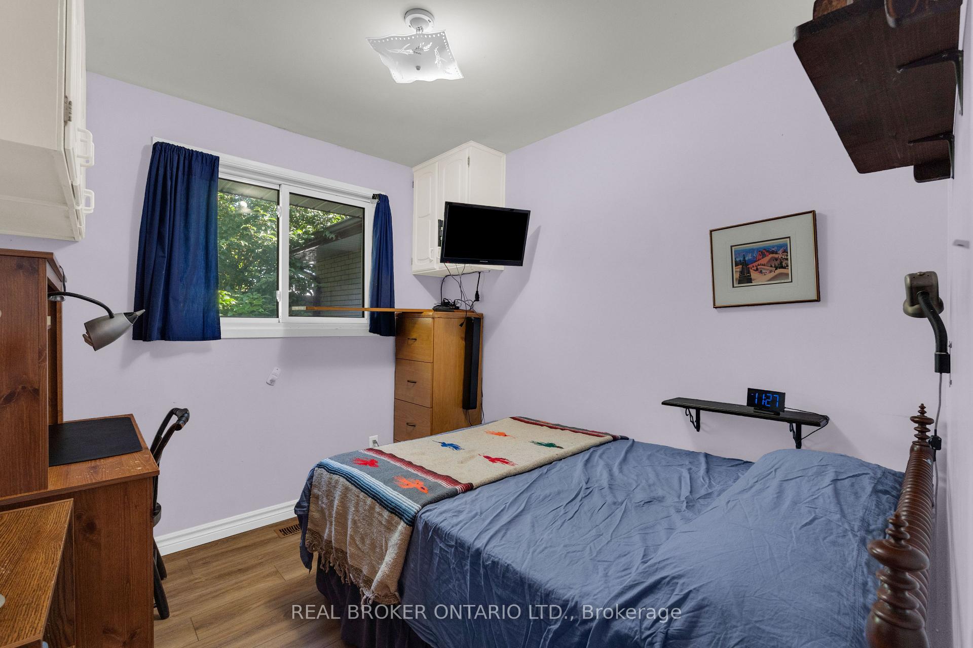Photo 15 of 61 Bernick Drive, Barrie, Grove East — HOMEH