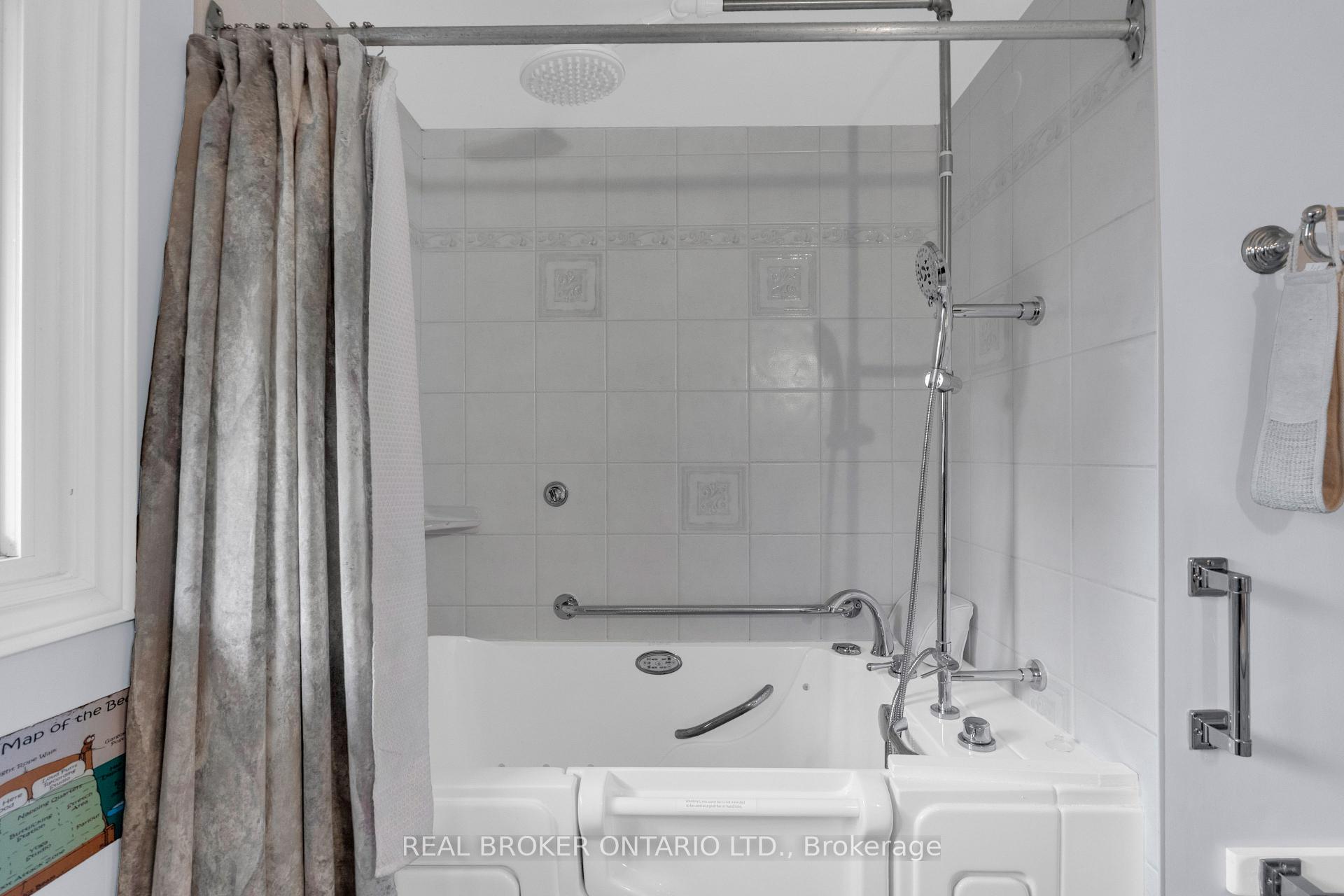 Photo 18 of 61 Bernick Drive, Barrie, Grove East — HOMEH