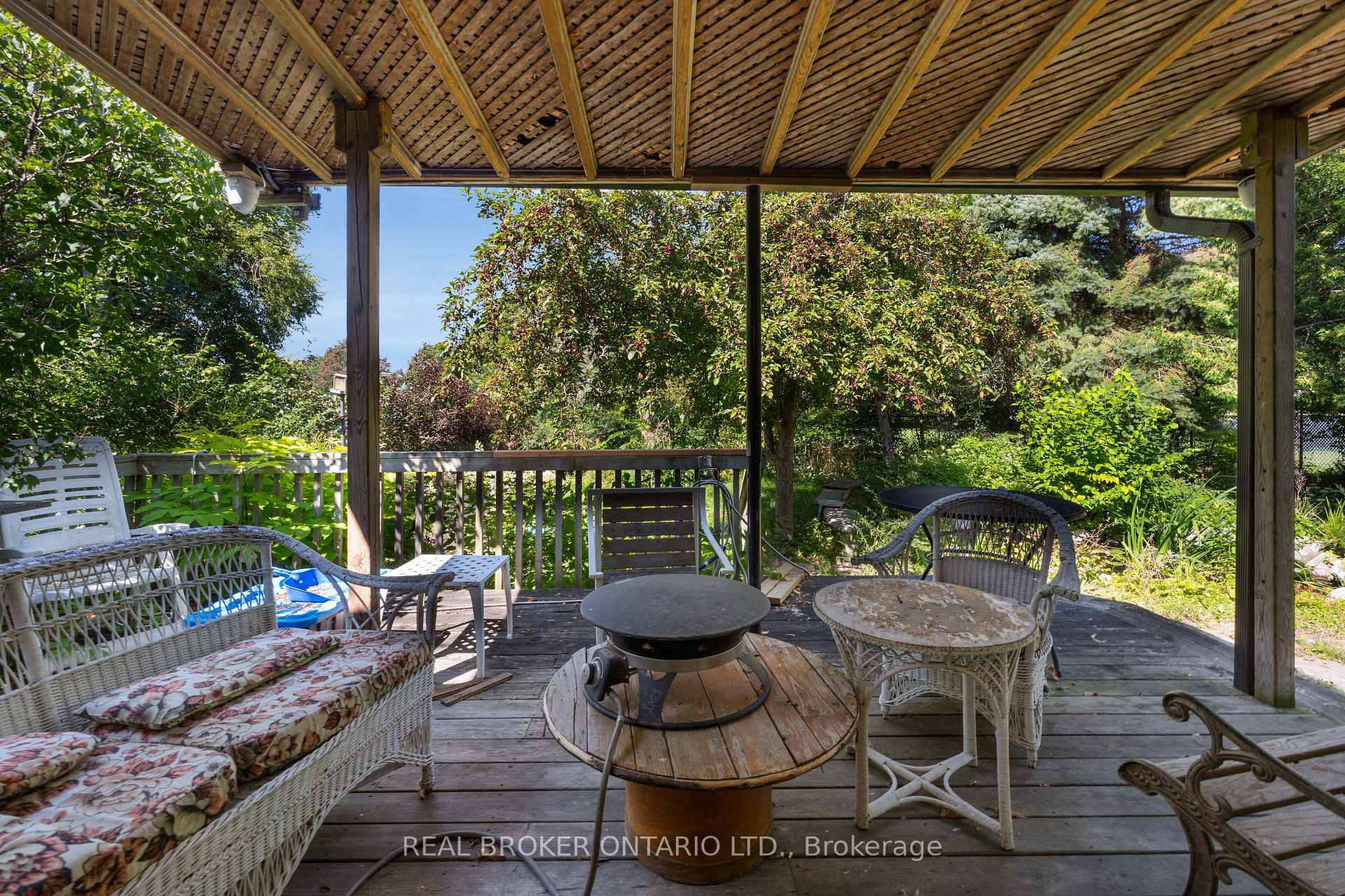 Photo 28 of 61 Bernick Drive, Barrie, Grove East — HOMEH