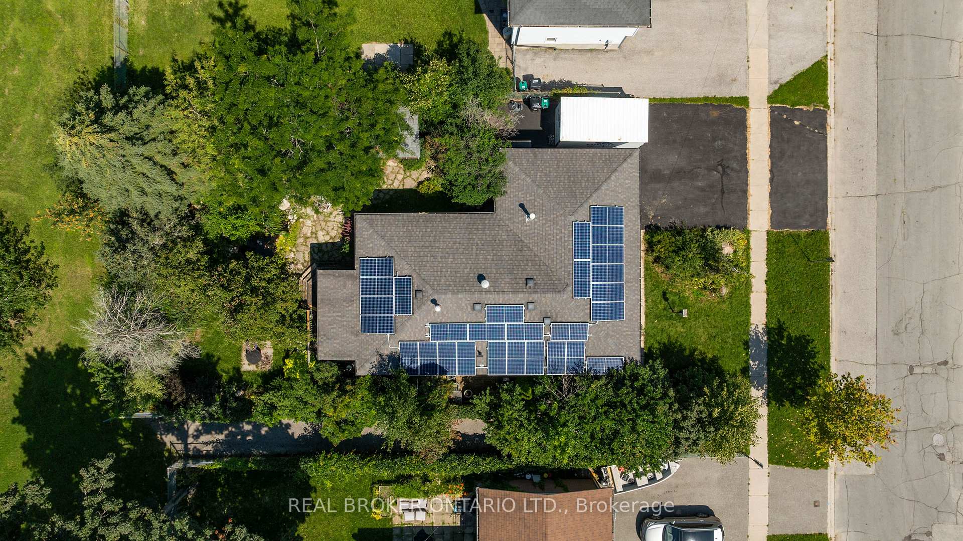 Photo 34 of 61 Bernick Drive, Barrie, Grove East — HOMEH