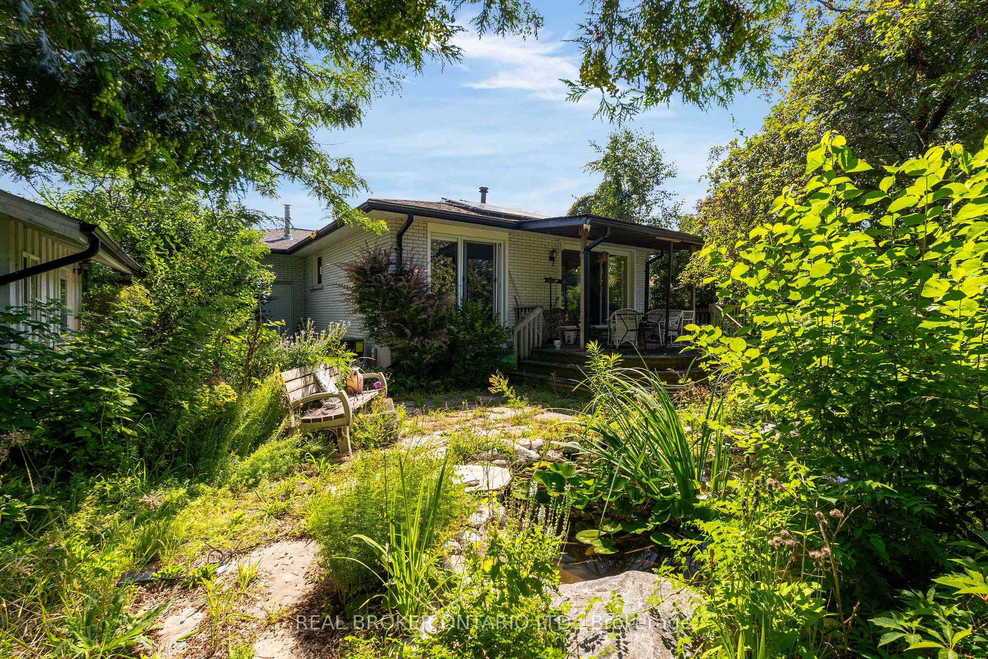 Photo 41 of 61 Bernick Drive, Barrie, Grove East — HOMEH