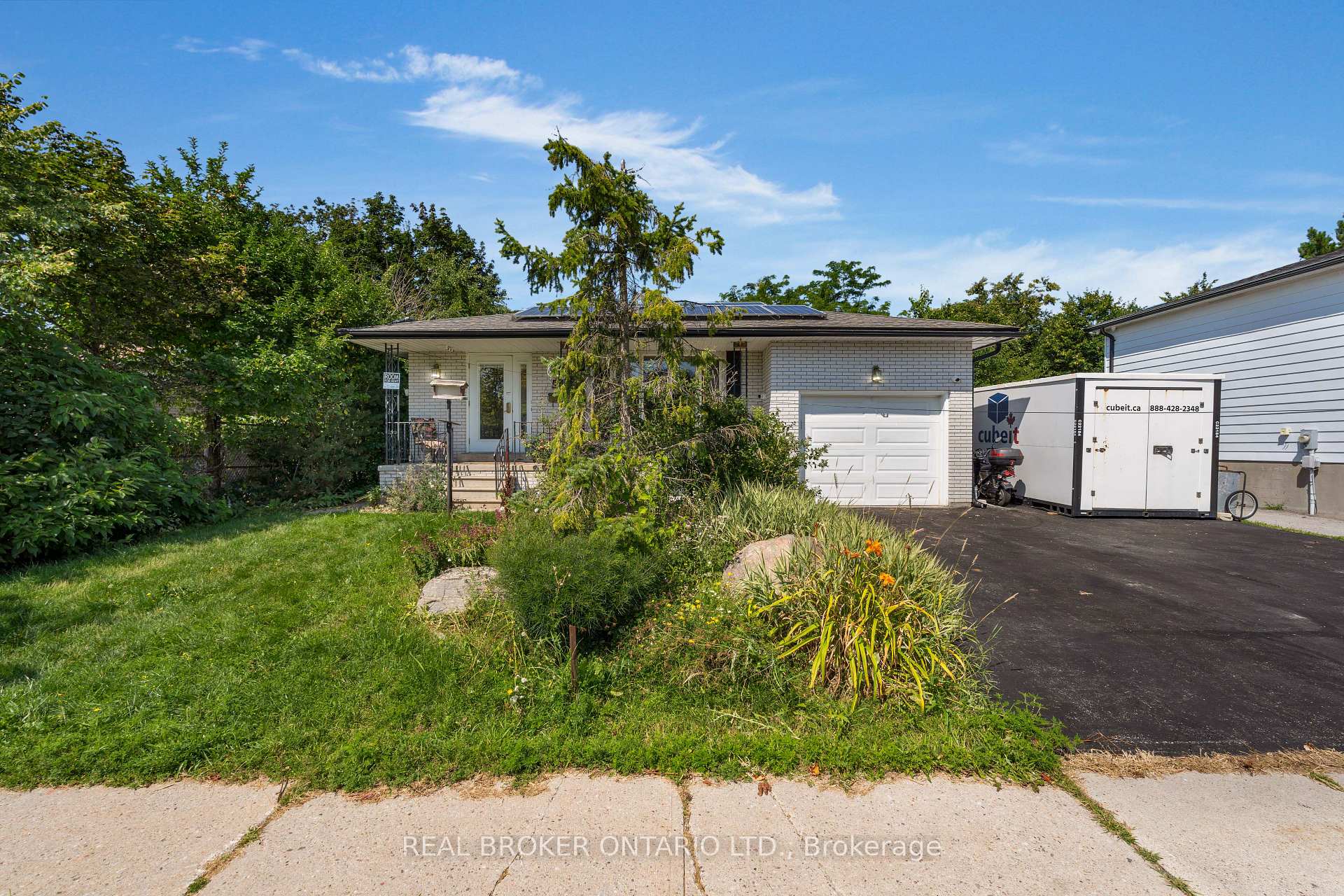 Photo 42 of 61 Bernick Drive, Barrie, Grove East — HOMEH