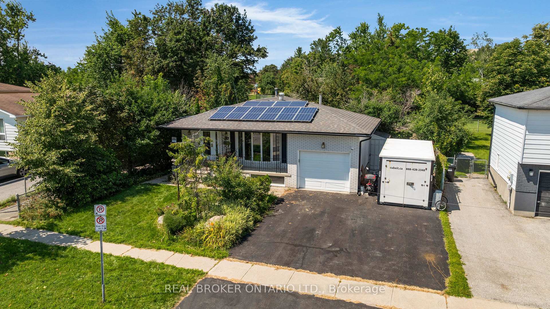 Photo 43 of 61 Bernick Drive, Barrie, Grove East — HOMEH