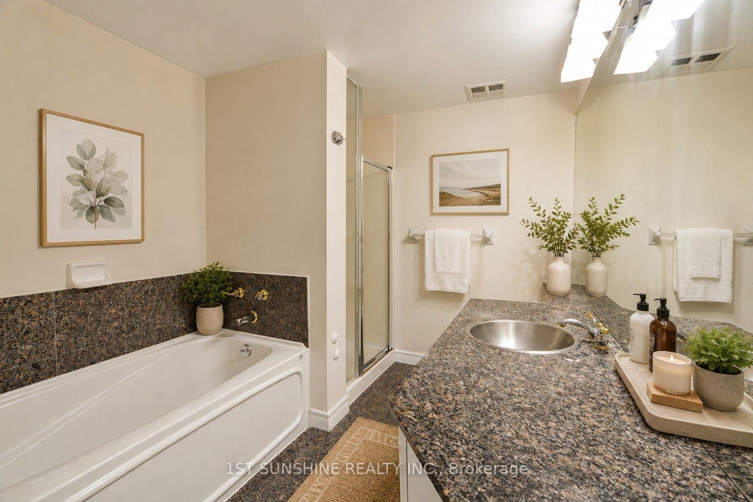 Photo 5 of Unit 1805, 55 Bloor Street E, Toronto, Church-Yonge Corridor — HOMEH