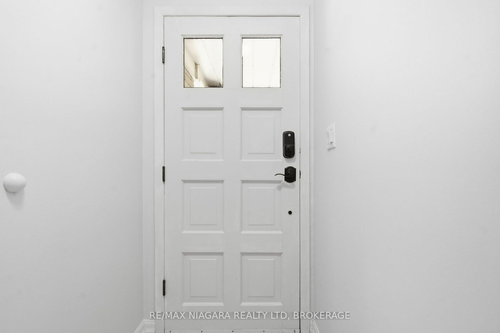 Photo 5 of 6 Royal Oak Drive, St. Catharines, Martindale Pond — HOMEH