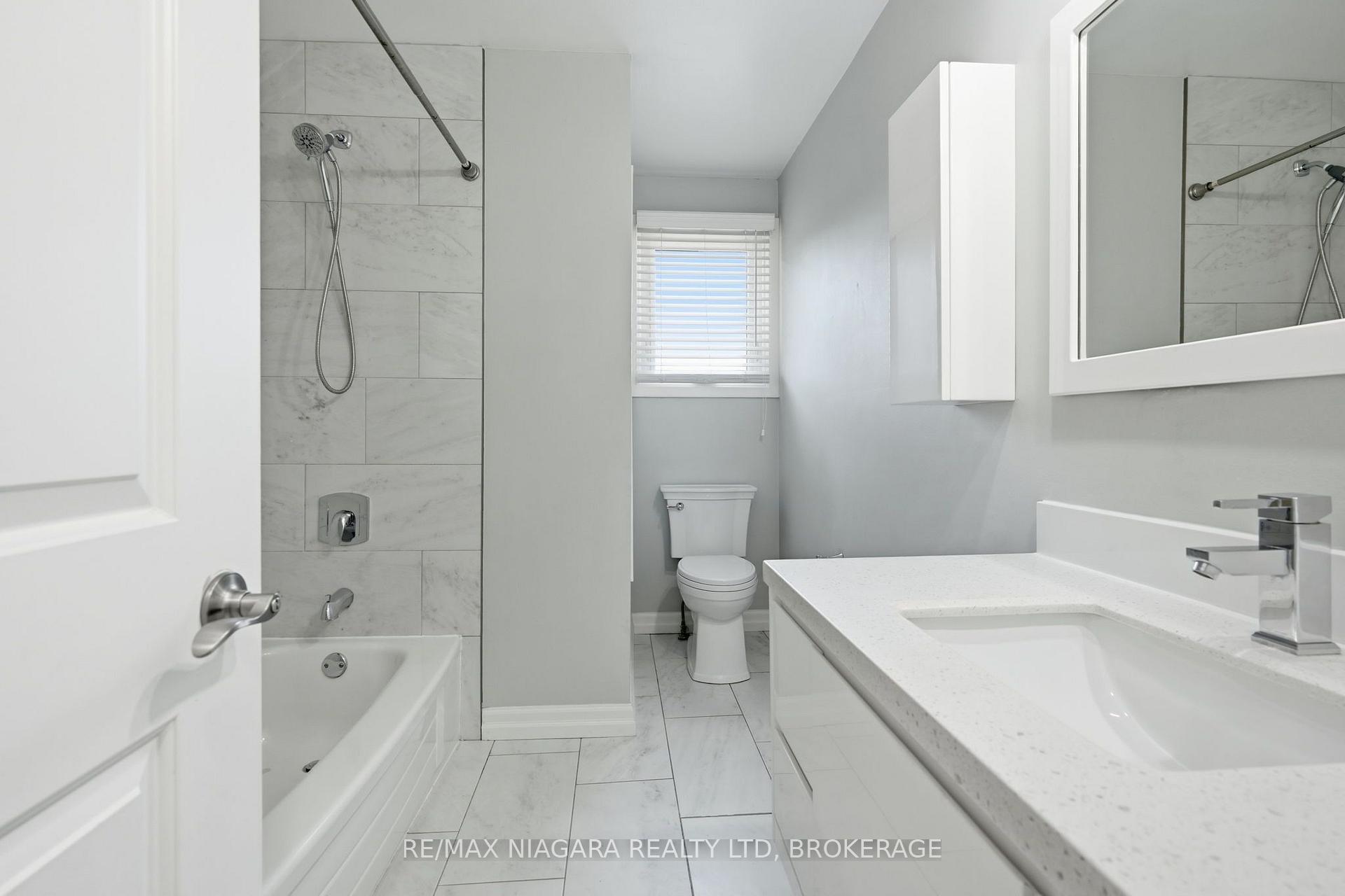 Photo 20 of 6 Royal Oak Drive, St. Catharines, Martindale Pond — HOMEH