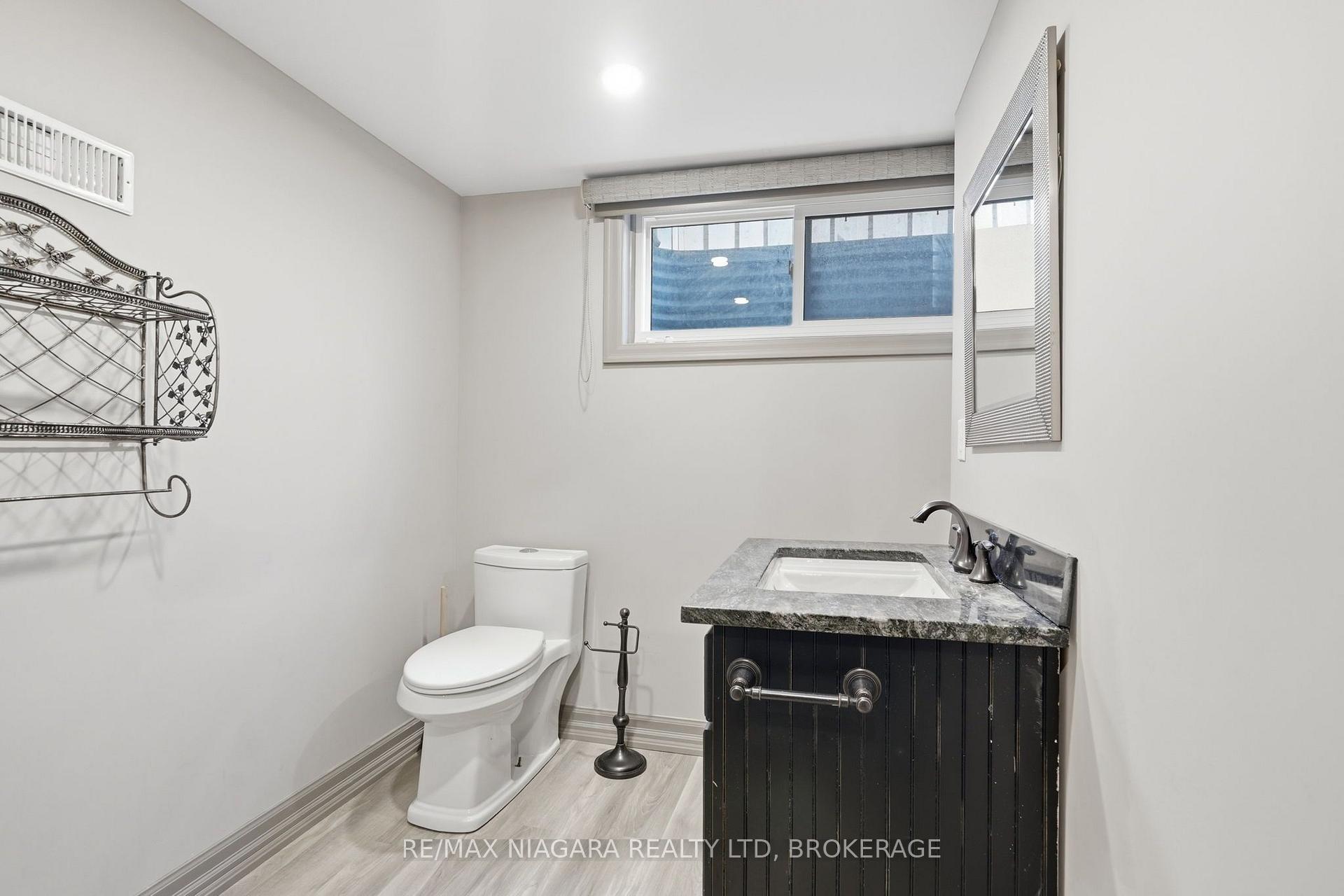 Photo 30 of 6 Royal Oak Drive, St. Catharines, Martindale Pond — HOMEH