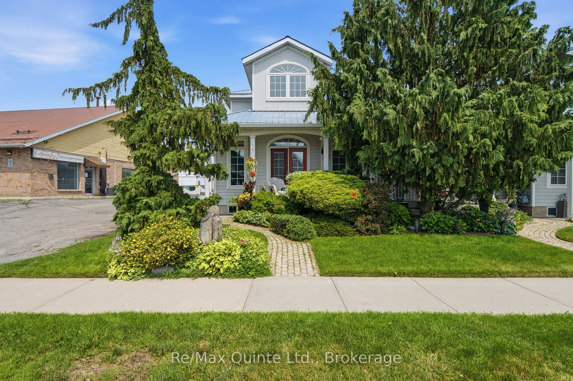 Photo 2 of 86 Pinnacle Street S, Belleville, Belleville Ward — HOMEH