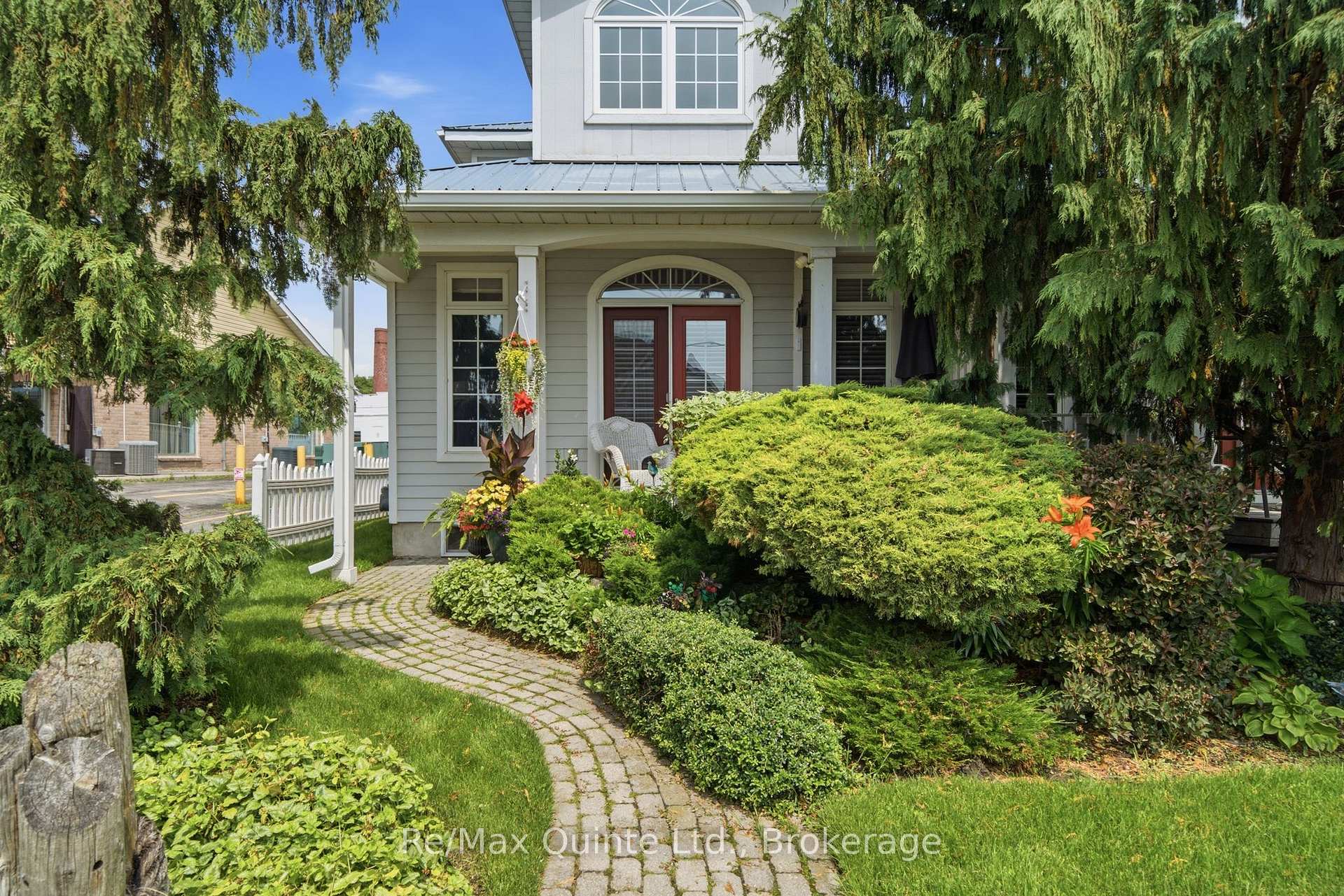 Photo of 86 Pinnacle Street S