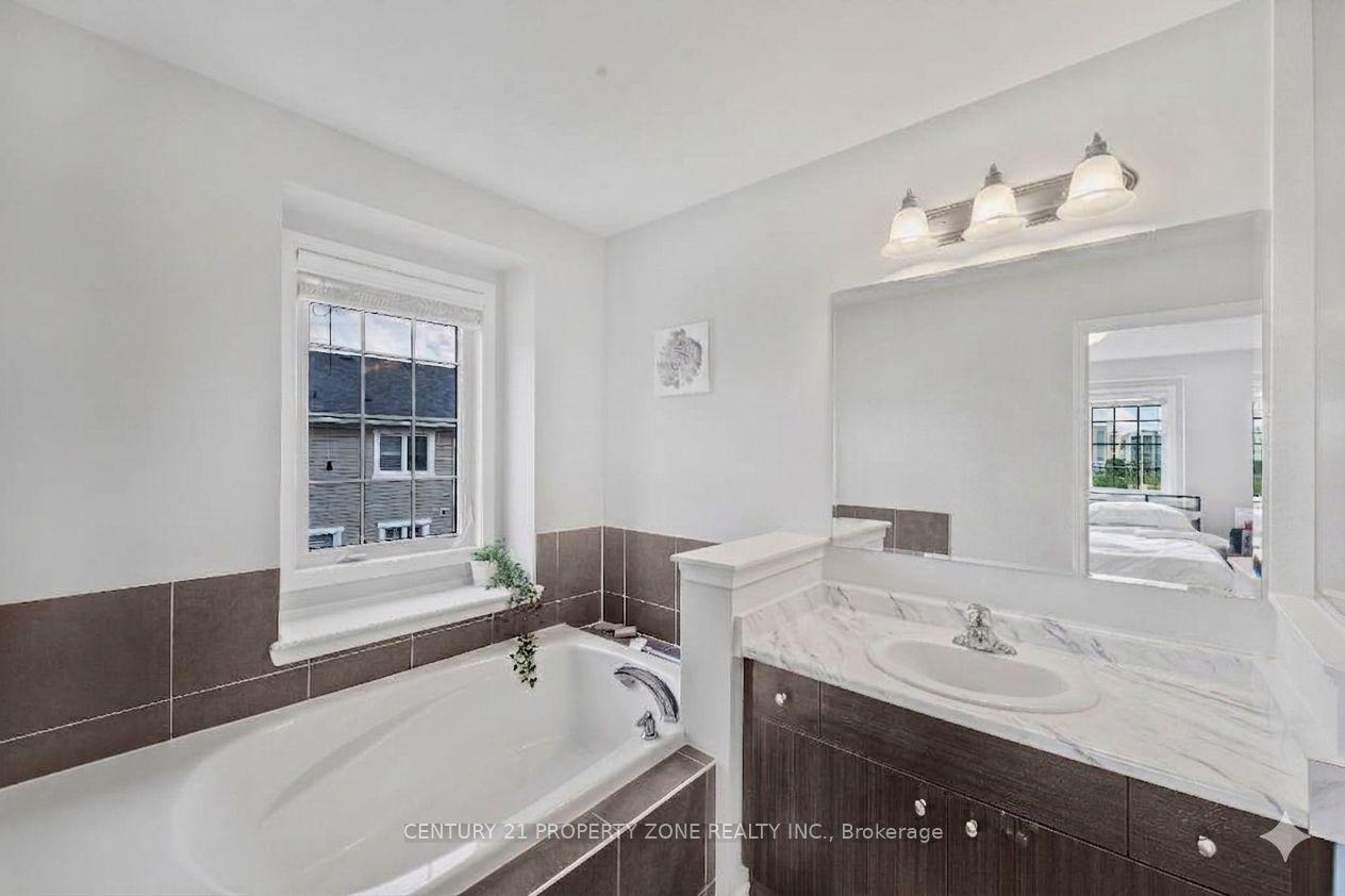 Photo 15 of 27 Midhope Way, Brampton, Fletcher's West — HOMEH