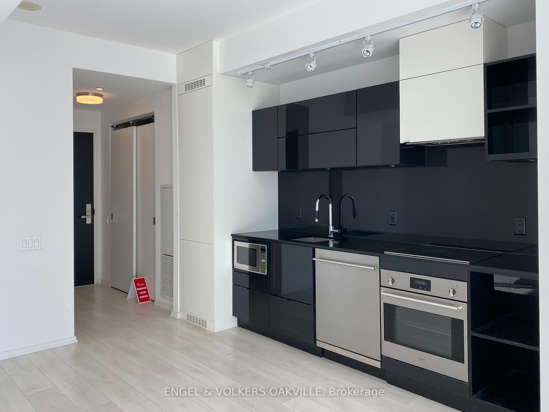 Photo 2 of Unit 3310, 125 Peter Street, Toronto, Waterfront Communities — HOMEH