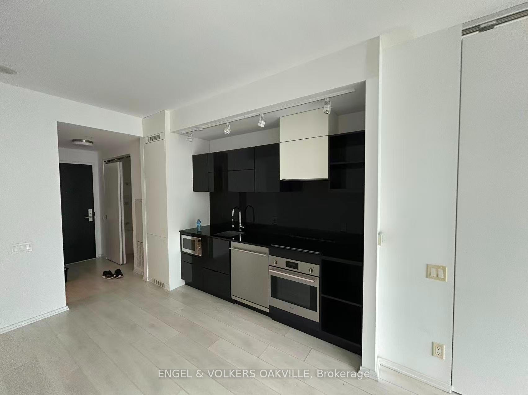 Photo 3 of Unit 3310, 125 Peter Street, Toronto, Waterfront Communities — HOMEH
