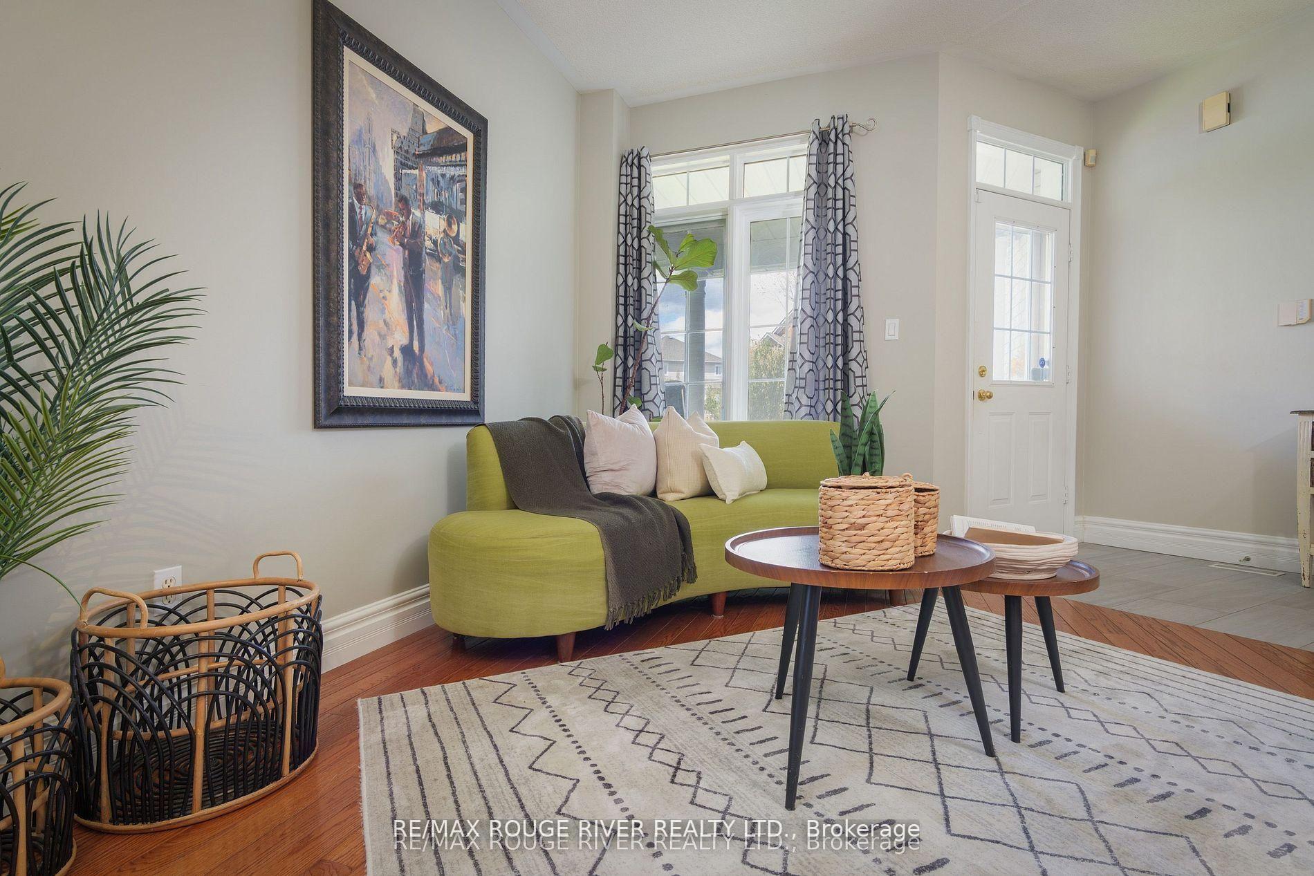 Photo 6 of 433 Woodsmere Crescent, Pickering, Amberlea — HOMEH