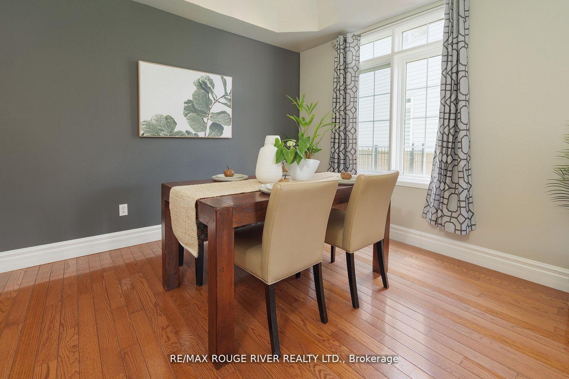 Photo 9 of 433 Woodsmere Crescent, Pickering, Amberlea — HOMEH