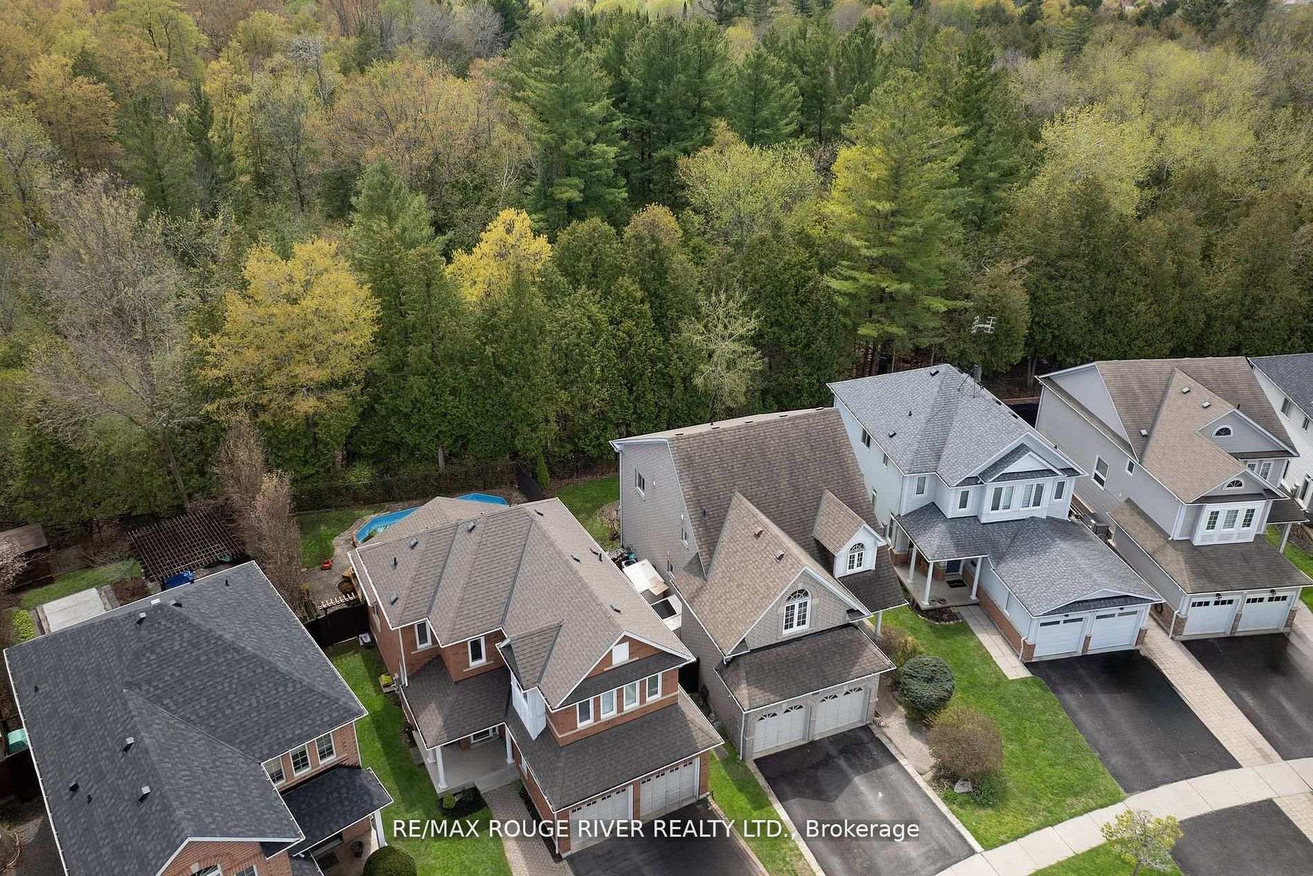 Photo 30 of 433 Woodsmere Crescent, Pickering, Amberlea — HOMEH