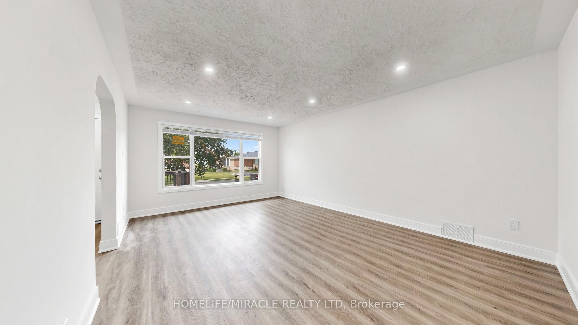 Photo 13 of 623 Olive Avenue, Oshawa, Donevan — HOMEH