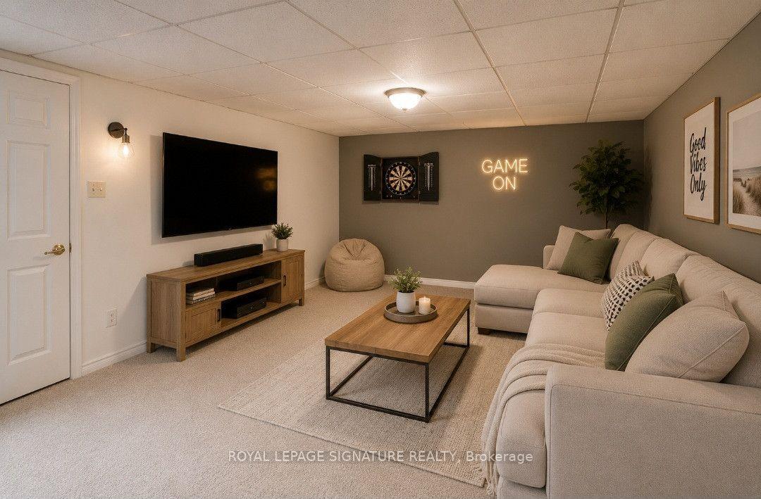 Photo 7 of 1729 Mosley Street, Wasaga Beach — HOMEH