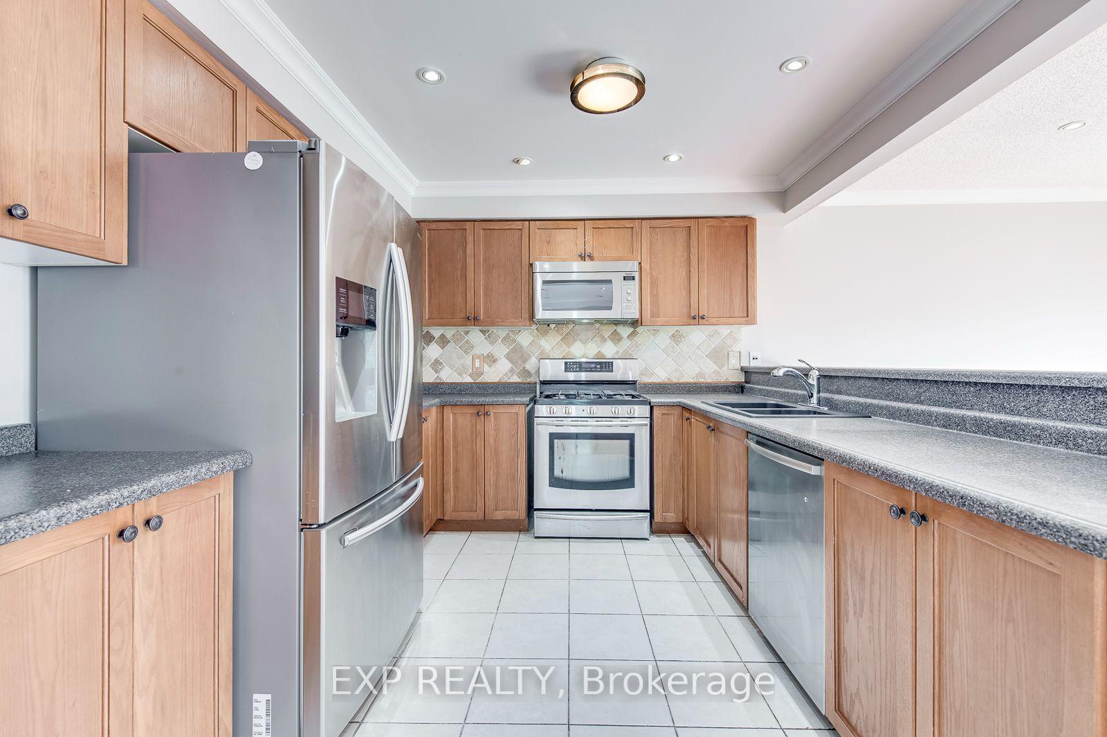Photo 11 of 2378 Highcroft Road, Oakville, Westmount — HOMEH