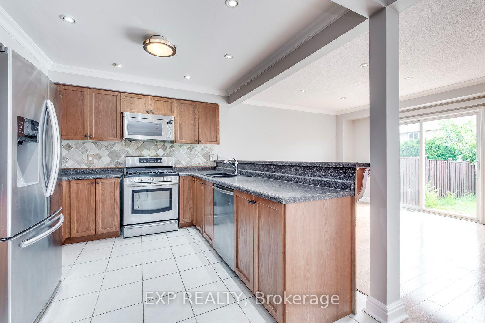 Photo 12 of 2378 Highcroft Road, Oakville, Westmount — HOMEH
